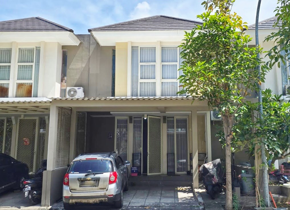 Jual Rumah GREENLAKE Full Furnish Surabaya Barat