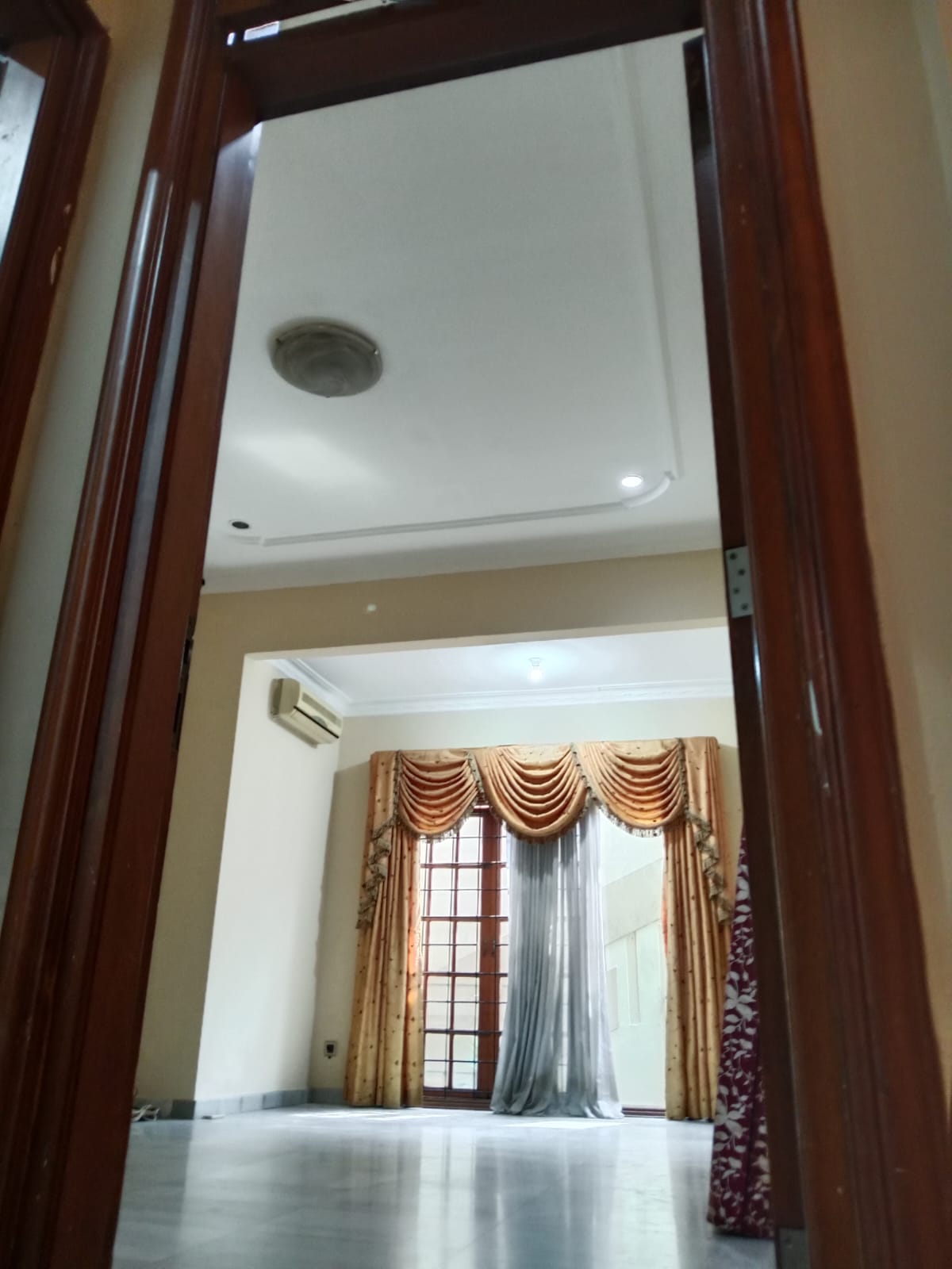 Dijual rumah klasik cantik Kebun Kacang, Tanah Abang, Jakarta