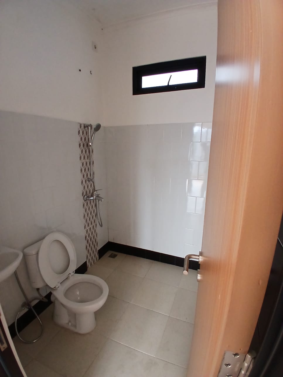 Dijual rumah Baru komplek di Serua, Ciputat, Tangerang Selatan