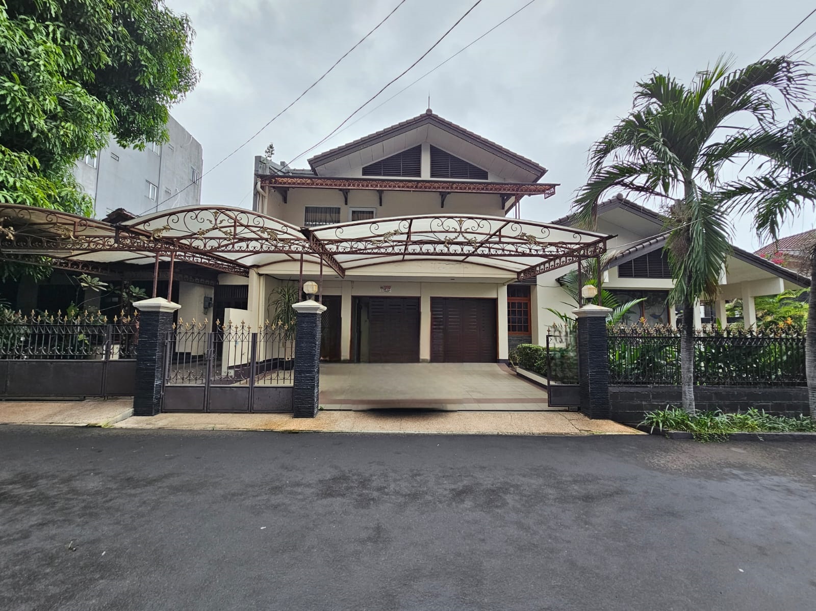 Dijual rumah cantik di Rempoa, Ciputat Timur, Tangerang Selatan