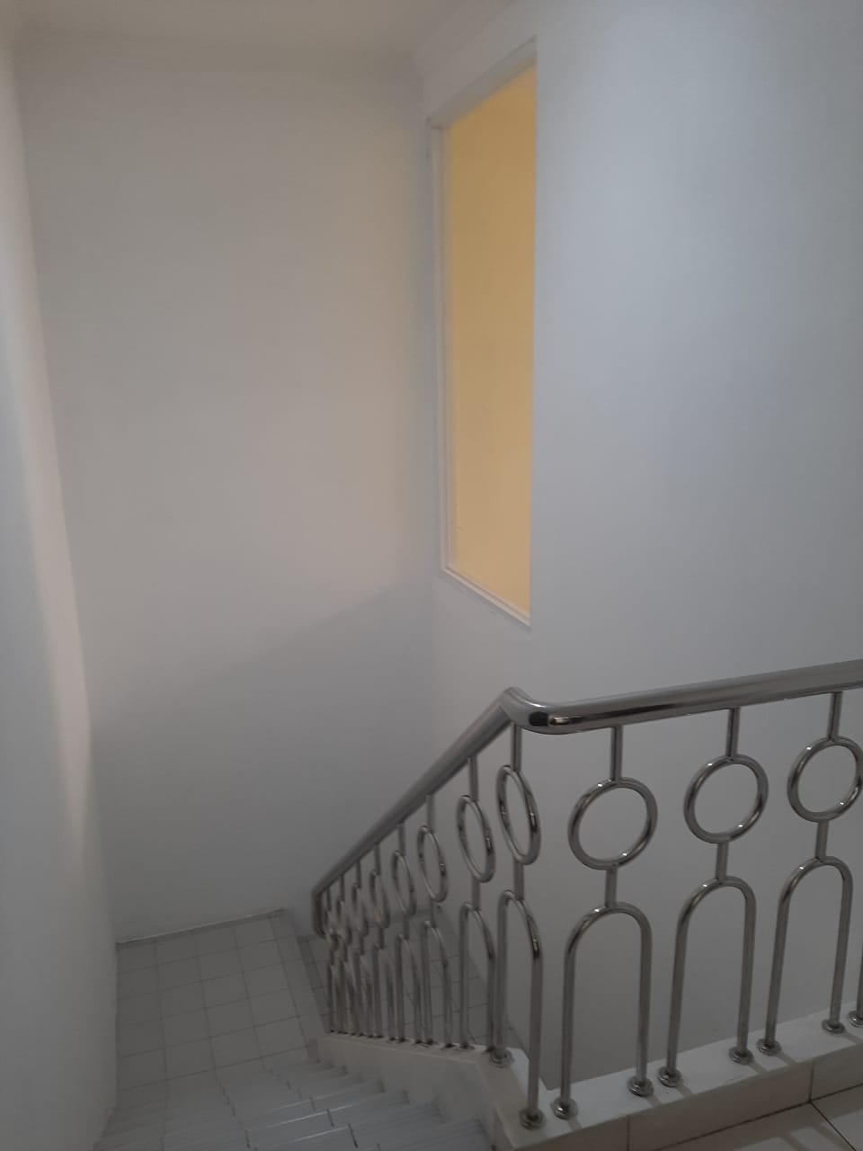 Dijual rumah komplek siap huni di Modernland, Kelapa indah