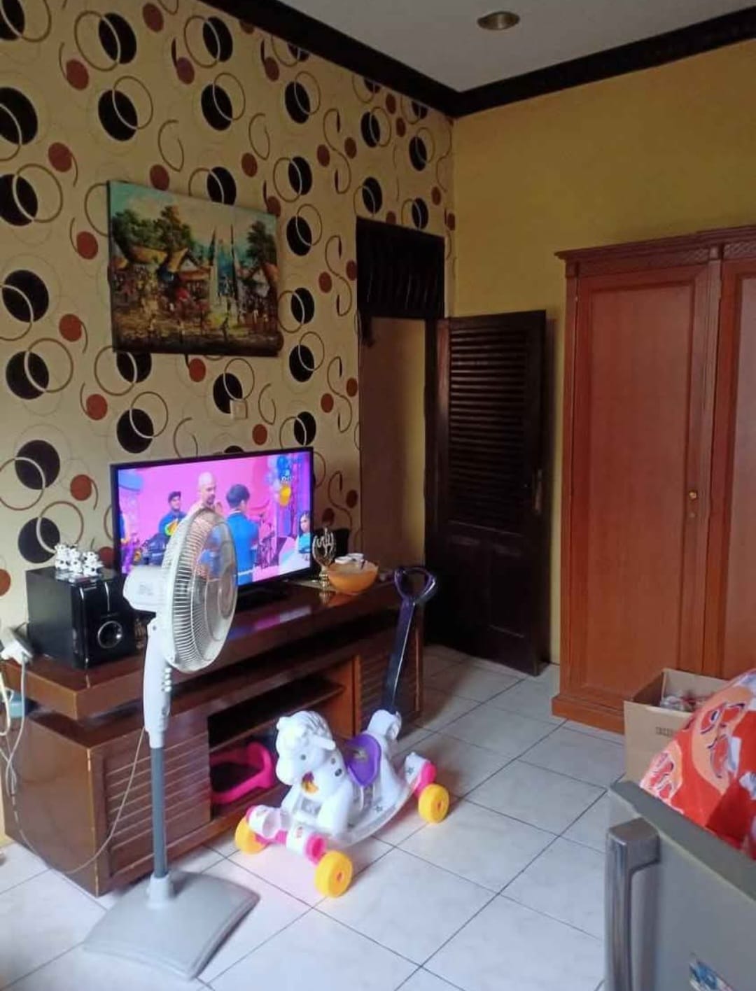 Dijual rumah bentuk ruko di Pondok Gede, Dukuh, Kramat Jati