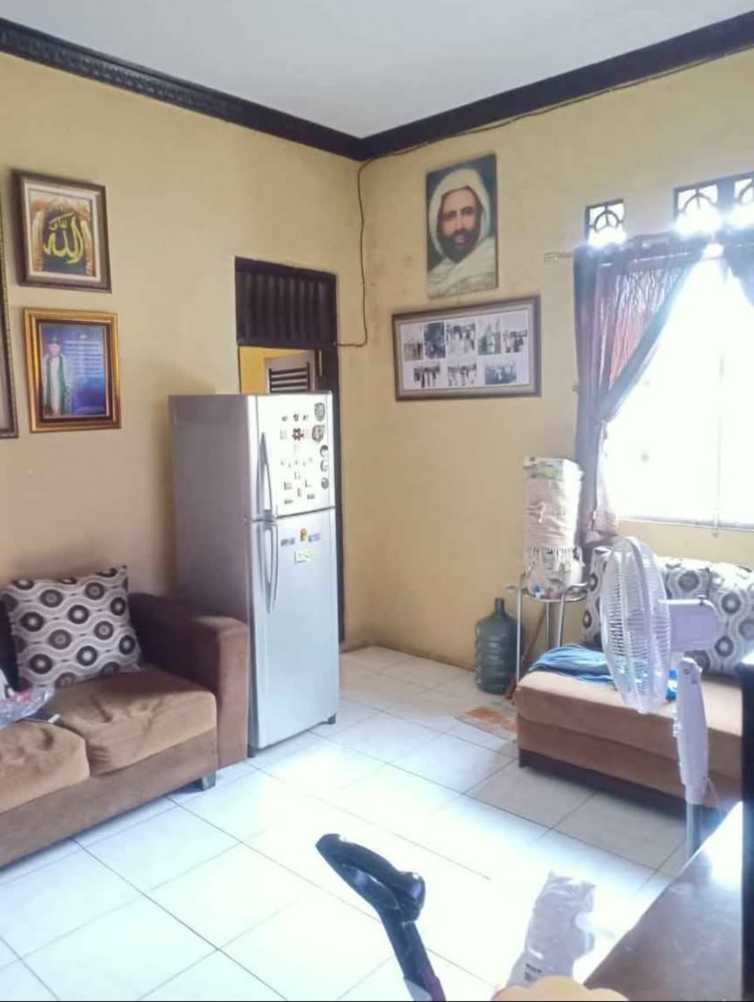 Dijual rumah bentuk ruko di Pondok Gede, Dukuh, Kramat Jati