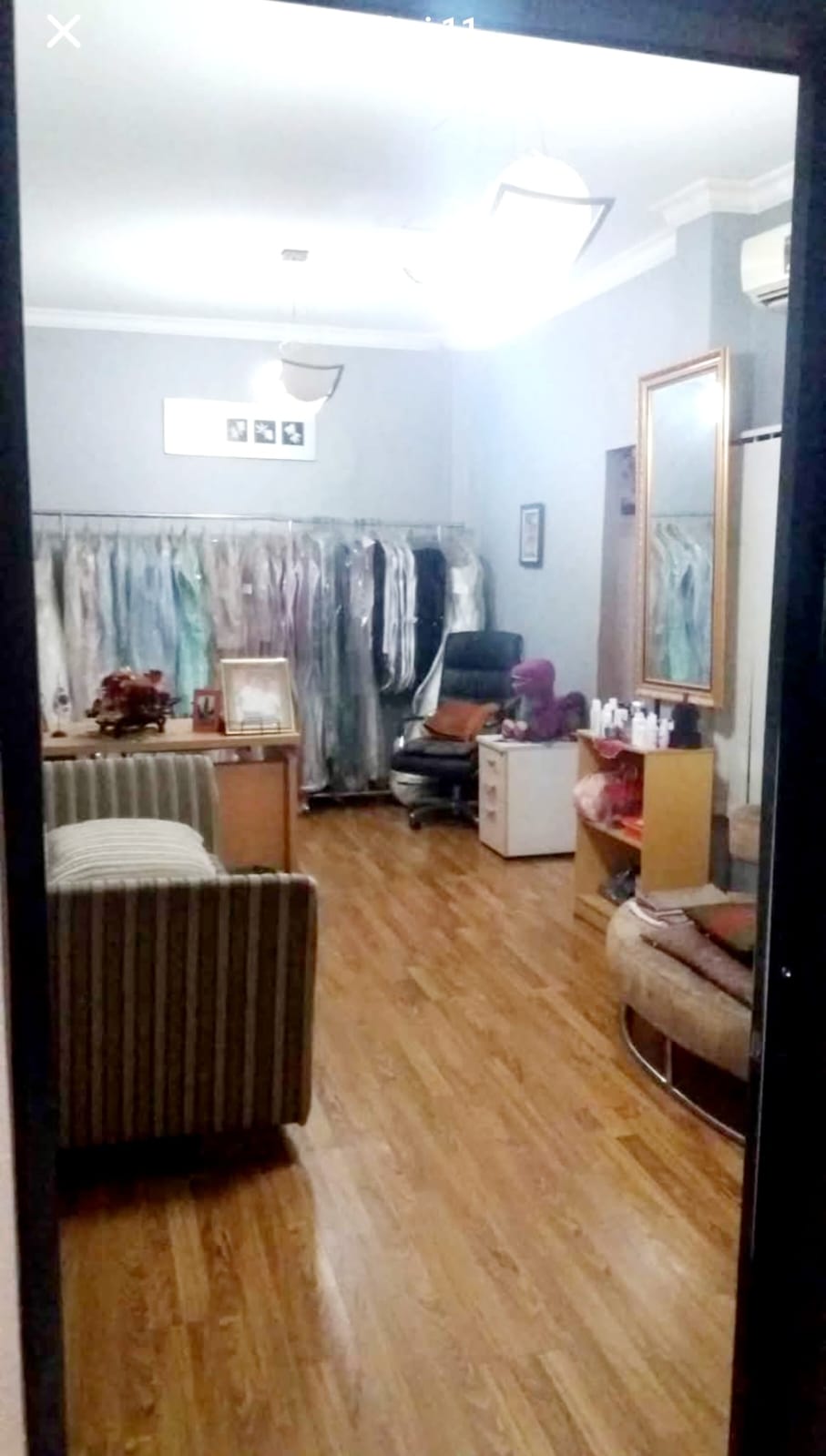 Dijual rumah bentuk ruko di Pondok Gede, Dukuh, Kramat Jati