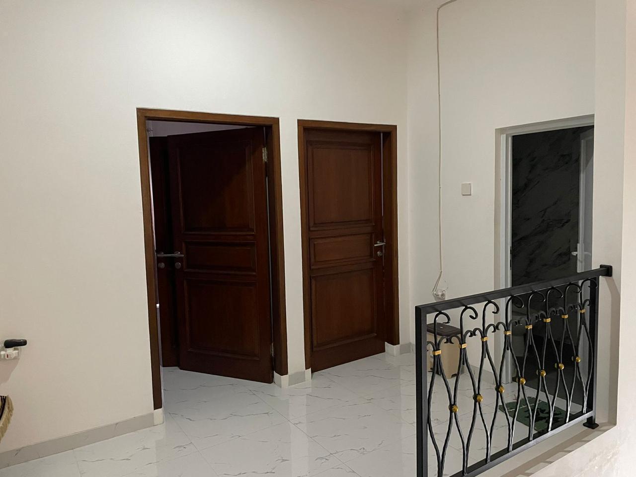 Dijual rumah baru spesial di Matraman, Palmeriam, Jakarta Timur