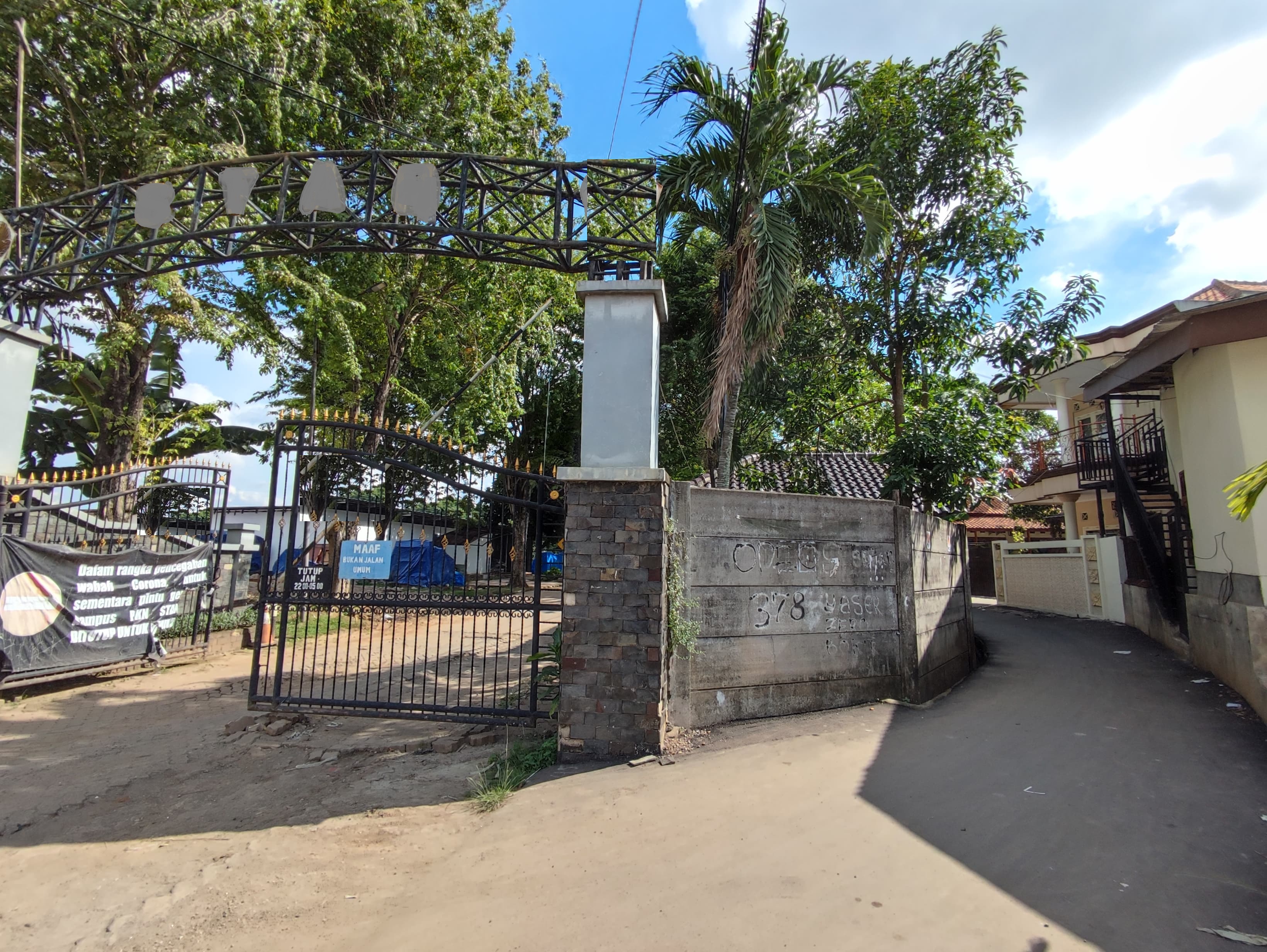 Dijual rumah dan kostan di area Bintaro Sektor 5 dekat Stan