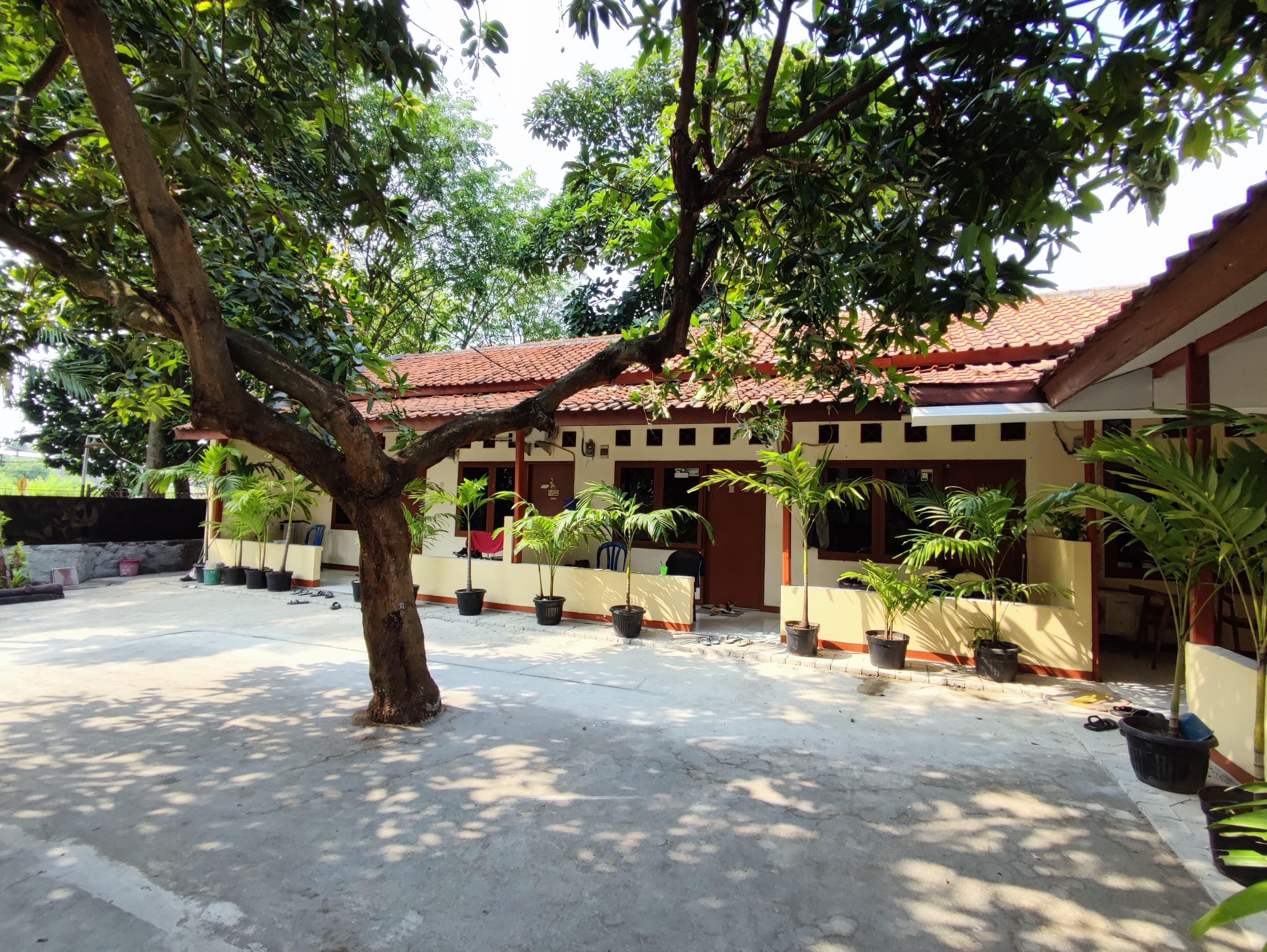 Dijual rumah dan kostan di area Bintaro Sektor 5 dekat Stan