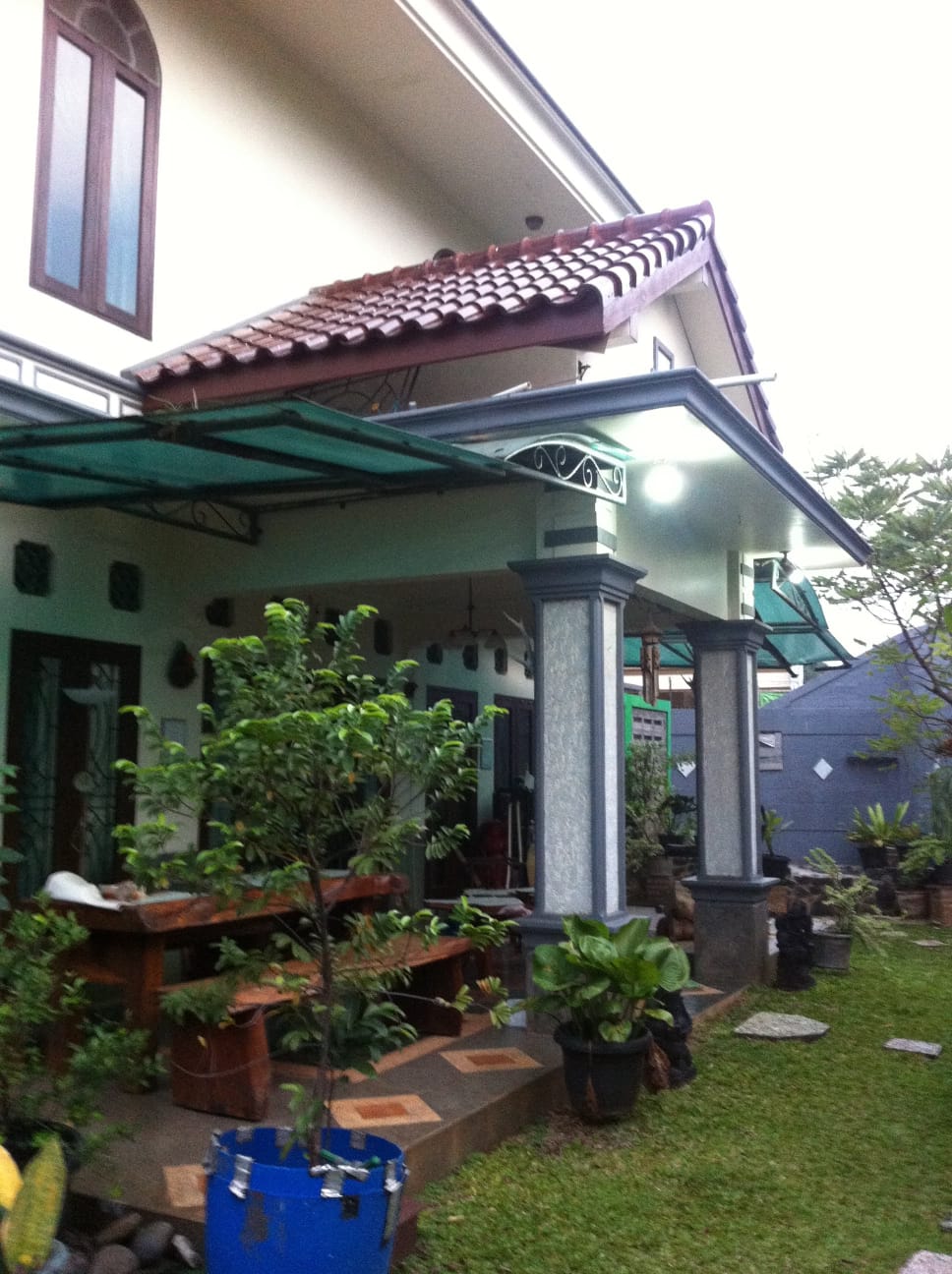 Dijual rumah komplek spesial 3 muka di area M Kahfi, Ciganjur