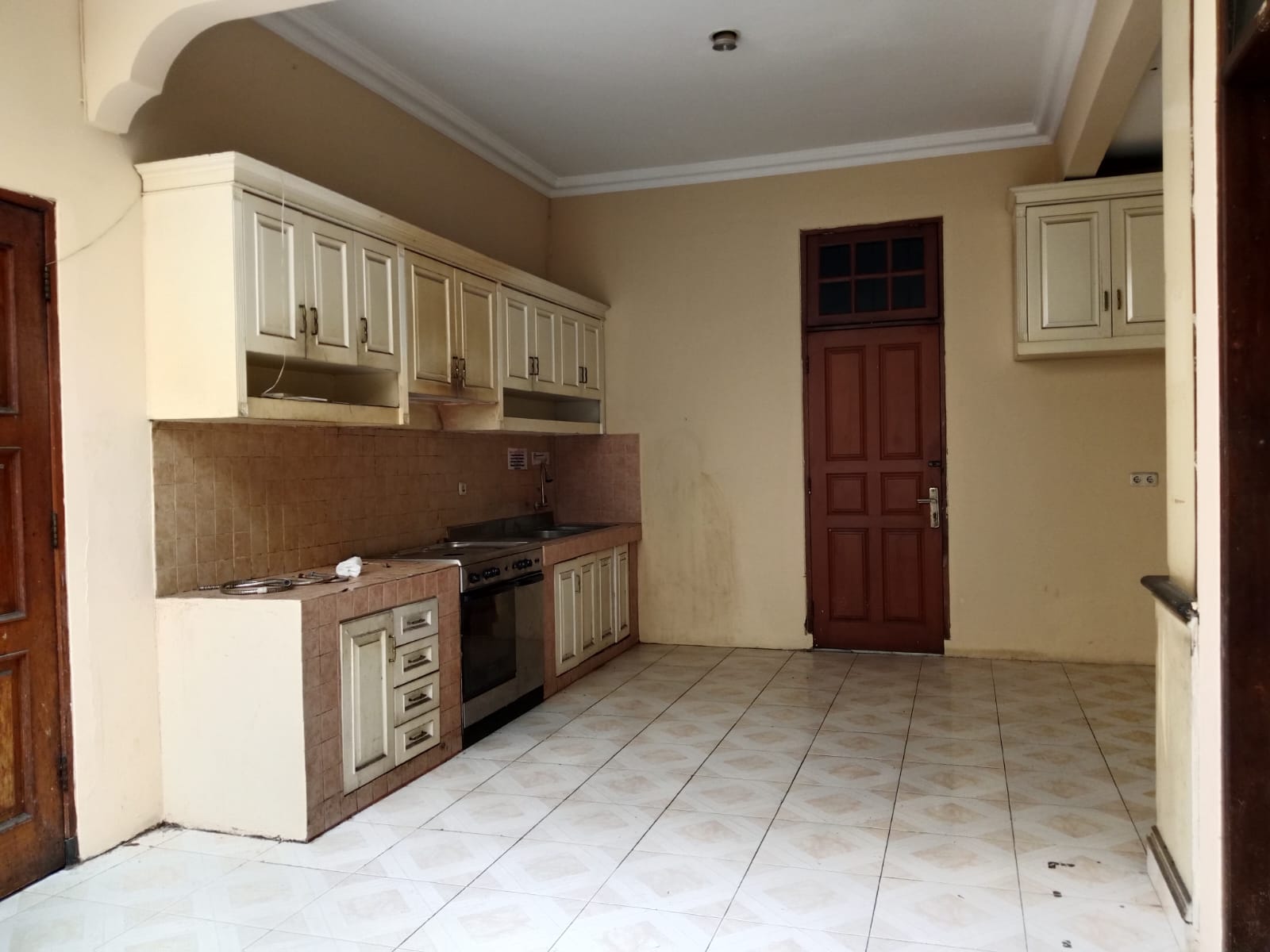 Dijual rumah klasik cantik Kebun Kacang, Tanah Abang, Jakarta