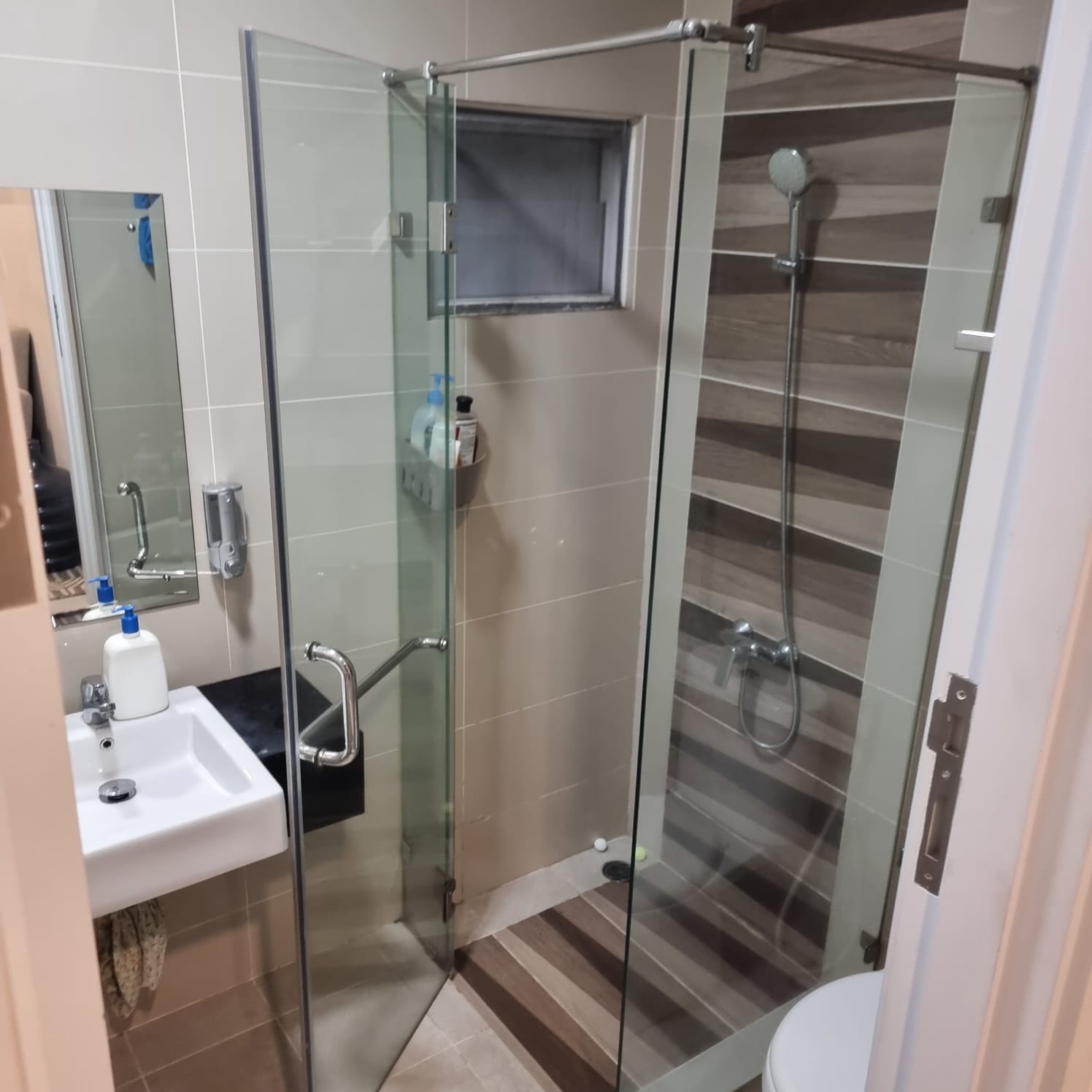 Dijual rumah di Summarecon Serpong cluster Rossini, Medang