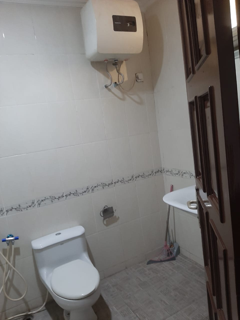 Dijual rumah komplek siap huni di Modernland, Kelapa indah