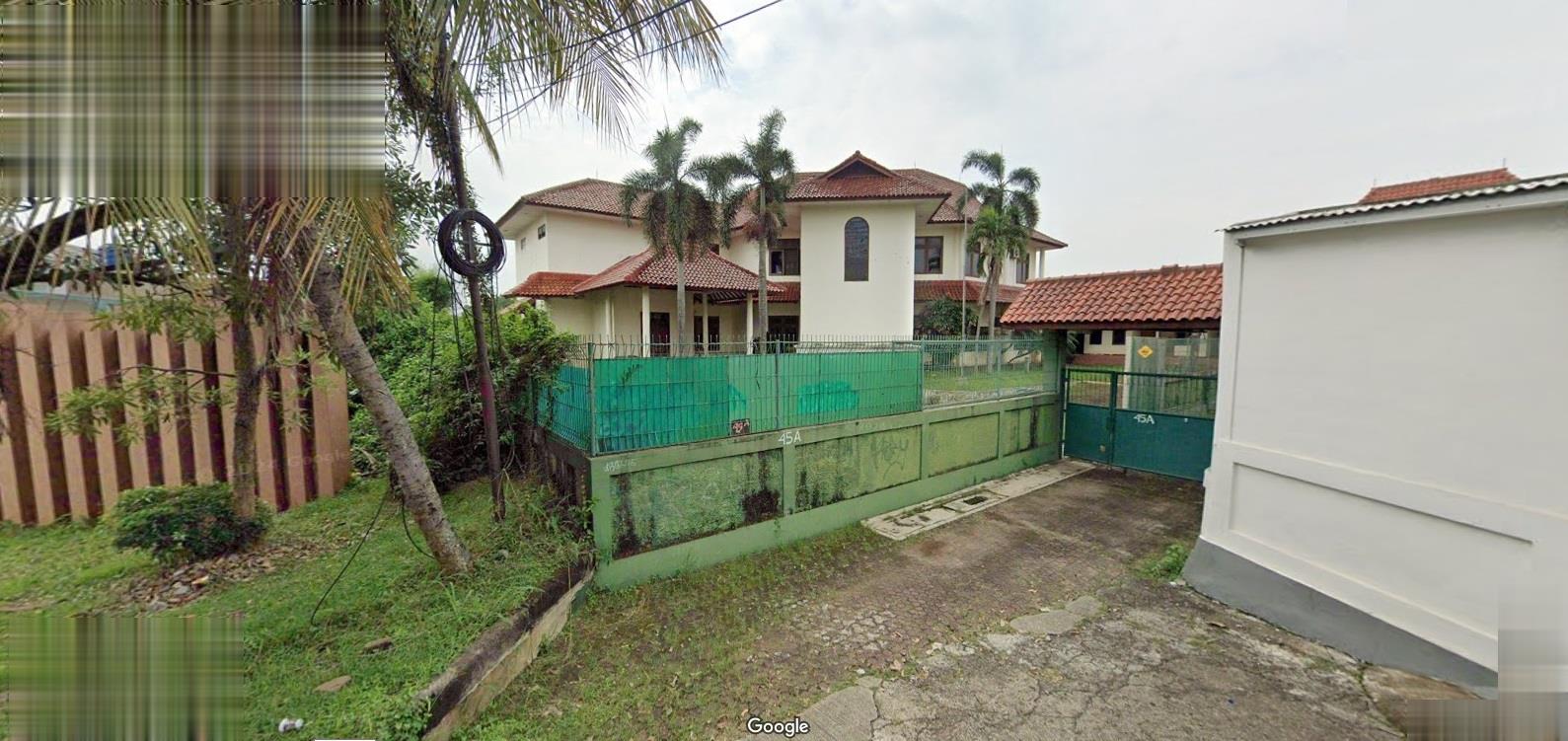 Dijual rumah super luas dengan swimming pool di Pamulang