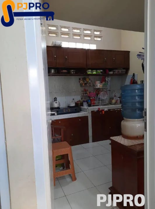 Dijual Rumah Terenovasi Semi Furnished di Grand Mahkota Bekasi