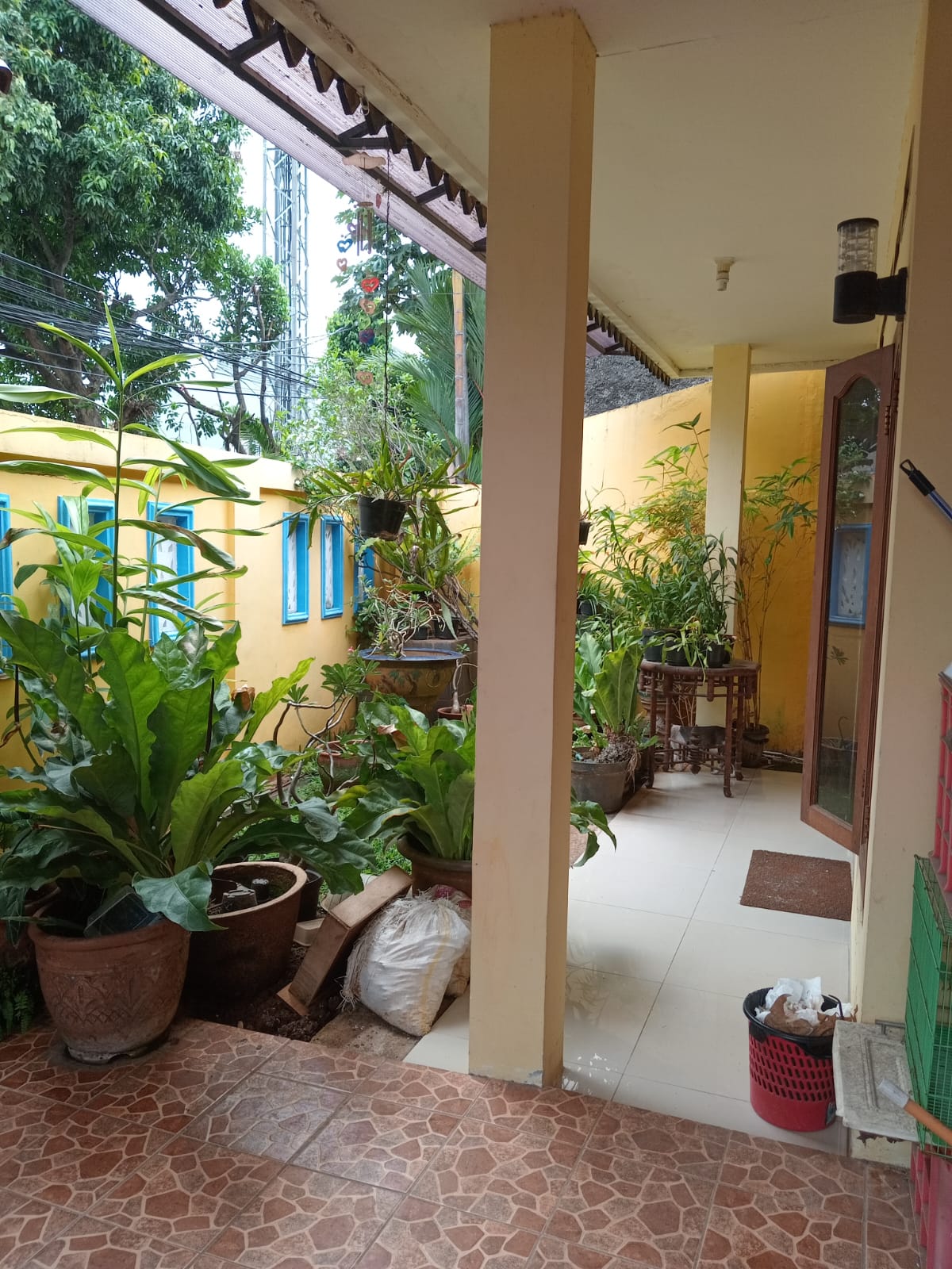 Dijual rumah siap huni di Srengseng Sawah, Jagakarsa, Jakarta