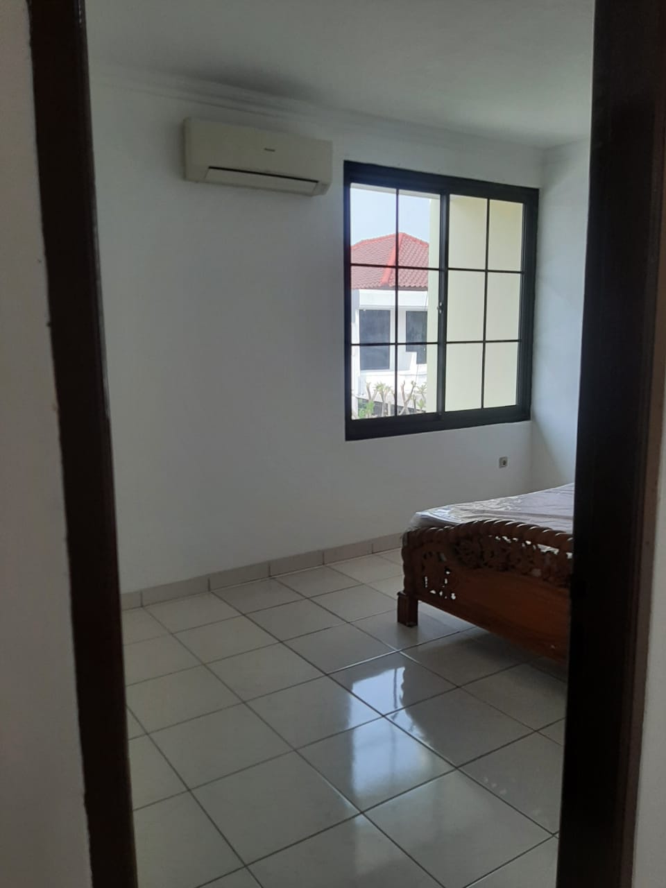 Dijual rumah komplek siap huni di Modernland, Kelapa indah
