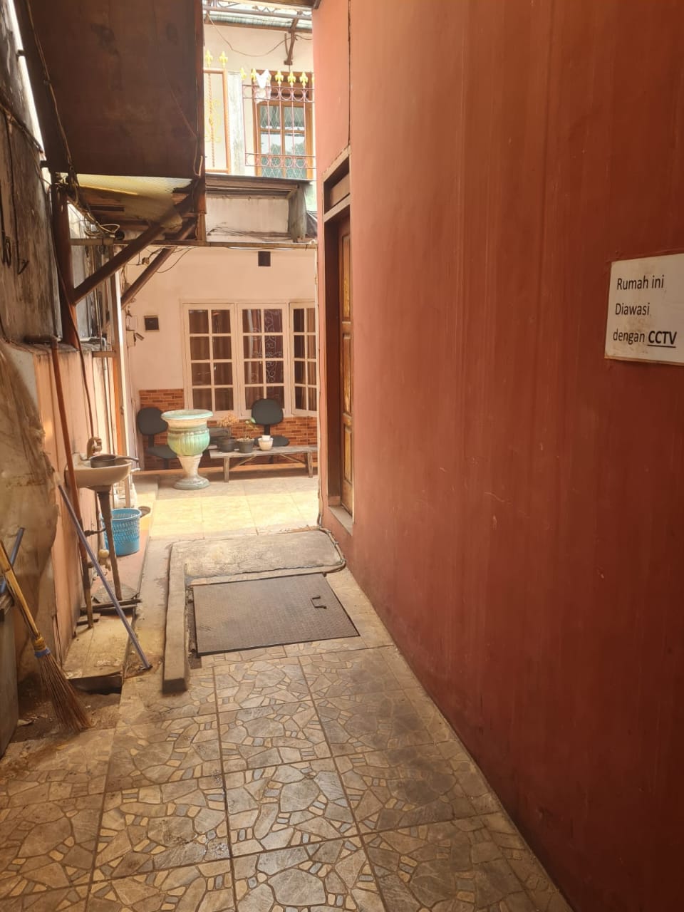 Dijual rumah kost dan kios aktif di Jati Padang, Pasar Minggu