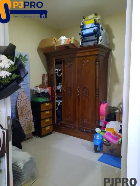Dijual Rumah Terenovasi Semi Furnished di Grand Mahkota Bekasi