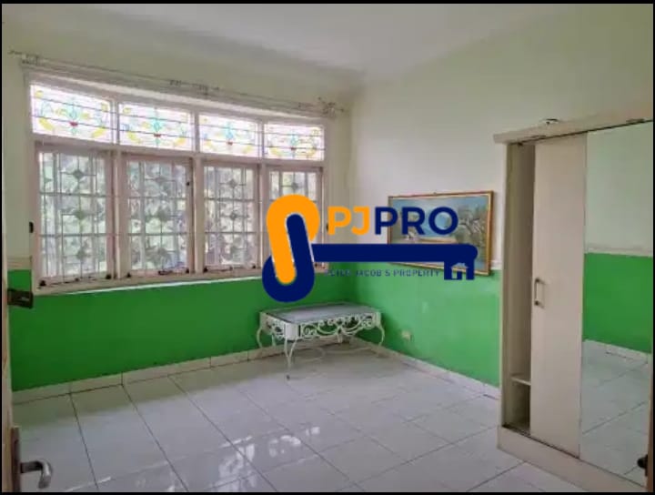 Disewa Rumah Bagus Besar Posisi Hook di Tanjung Barat