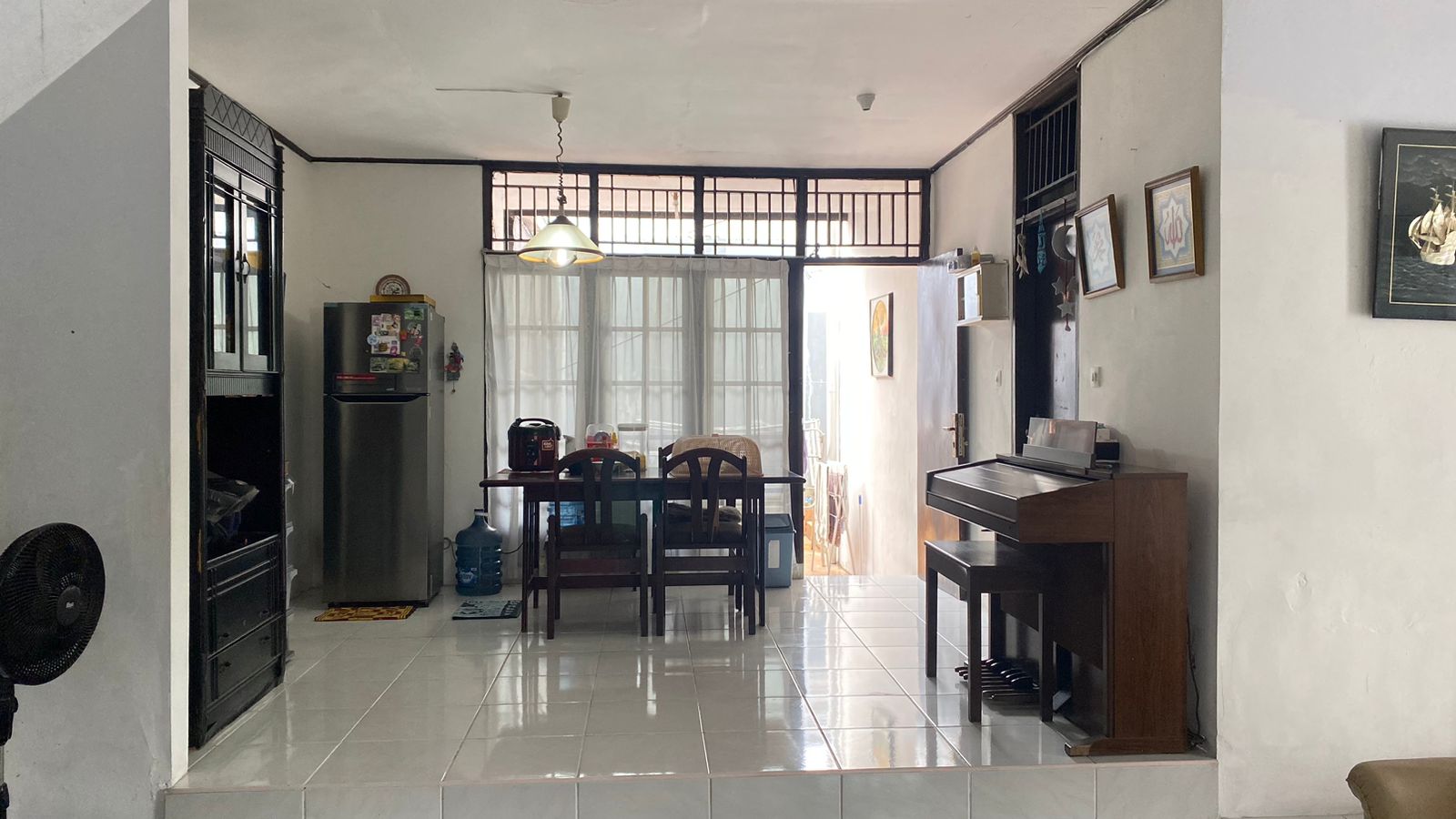 Dijual rumah di komplek mewah di area Cinere Raya,Cinere, Depok