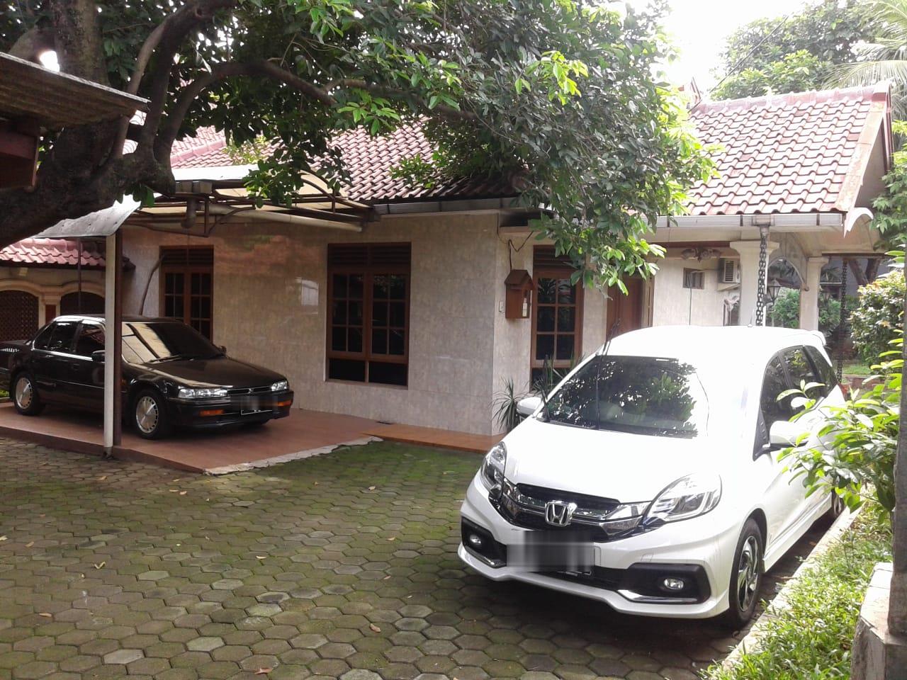 Dijual rumah luas di Utan Kayu Utara, Matraman, Jakarta Timur