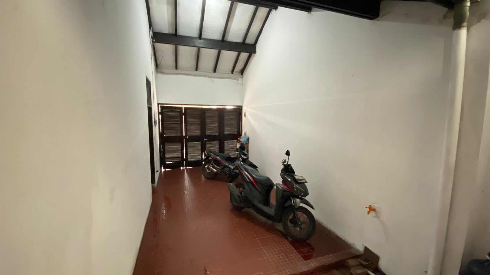 Dijual rumah di komplek mewah di area Cinere Raya,Cinere, Depok