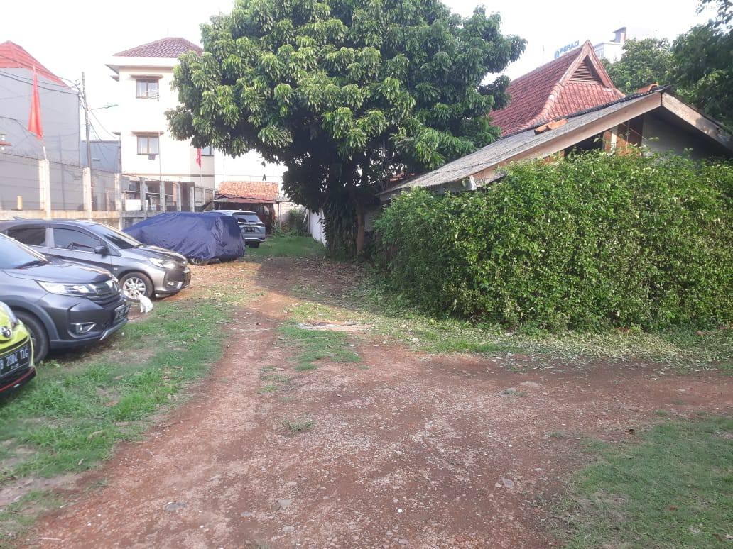 Dijual rumah luas di Utan Kayu Utara, Matraman, Jakarta Timur