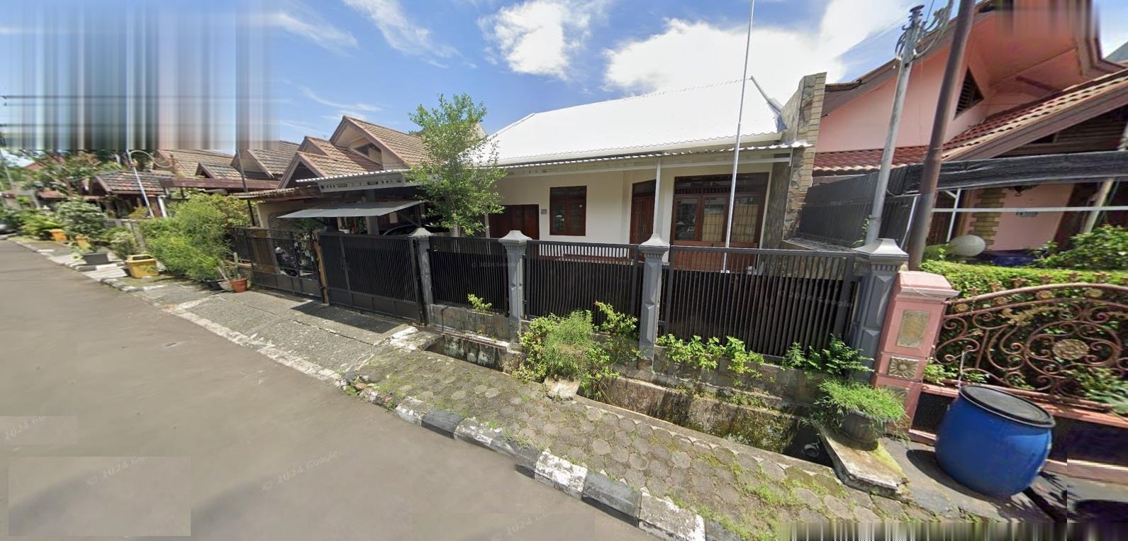Dijual rumah komplek baru renov di Margonda, Beji, Depok