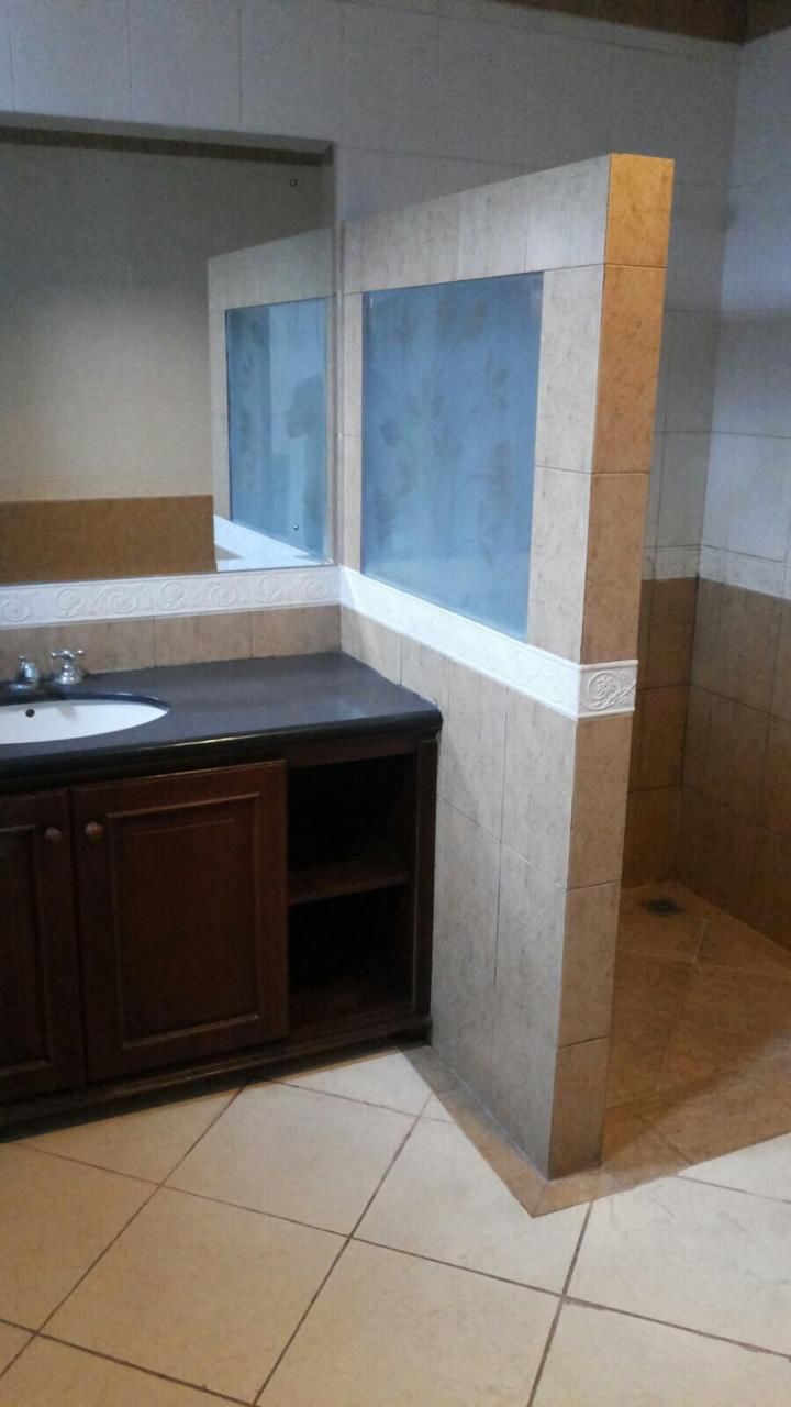 Disewakan rumah komplek private di Kemang, Bangka