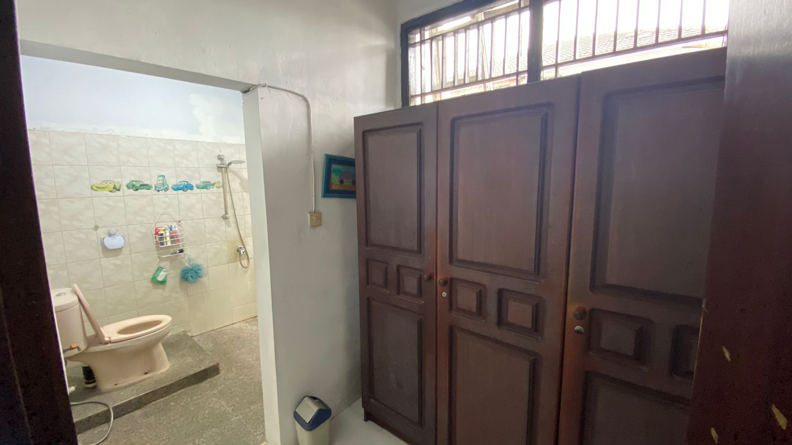 Dijual rumah di komplek mewah di area Cinere Raya,Cinere, Depok
