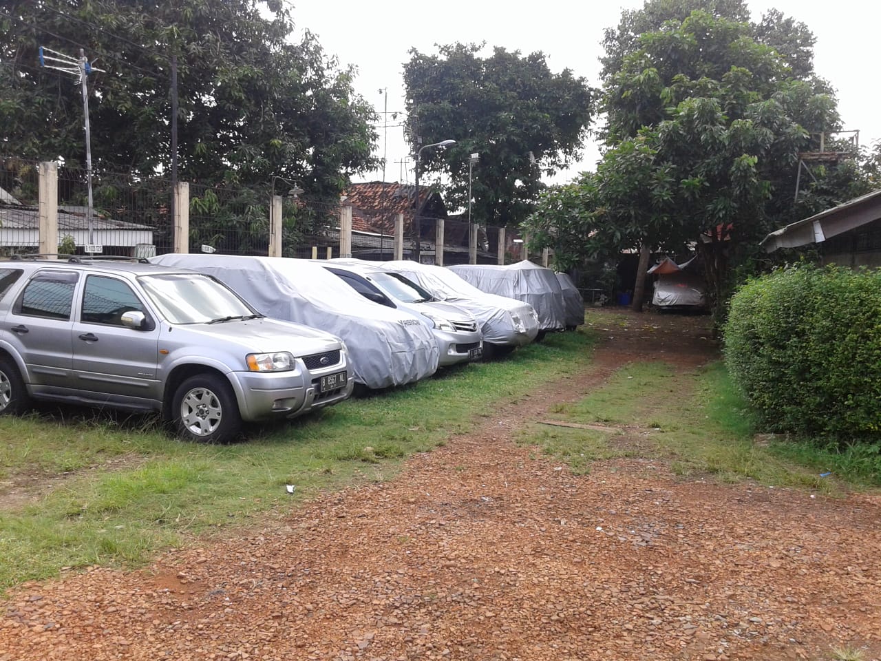 Dijual rumah luas di Utan Kayu Utara, Matraman, Jakarta Timur