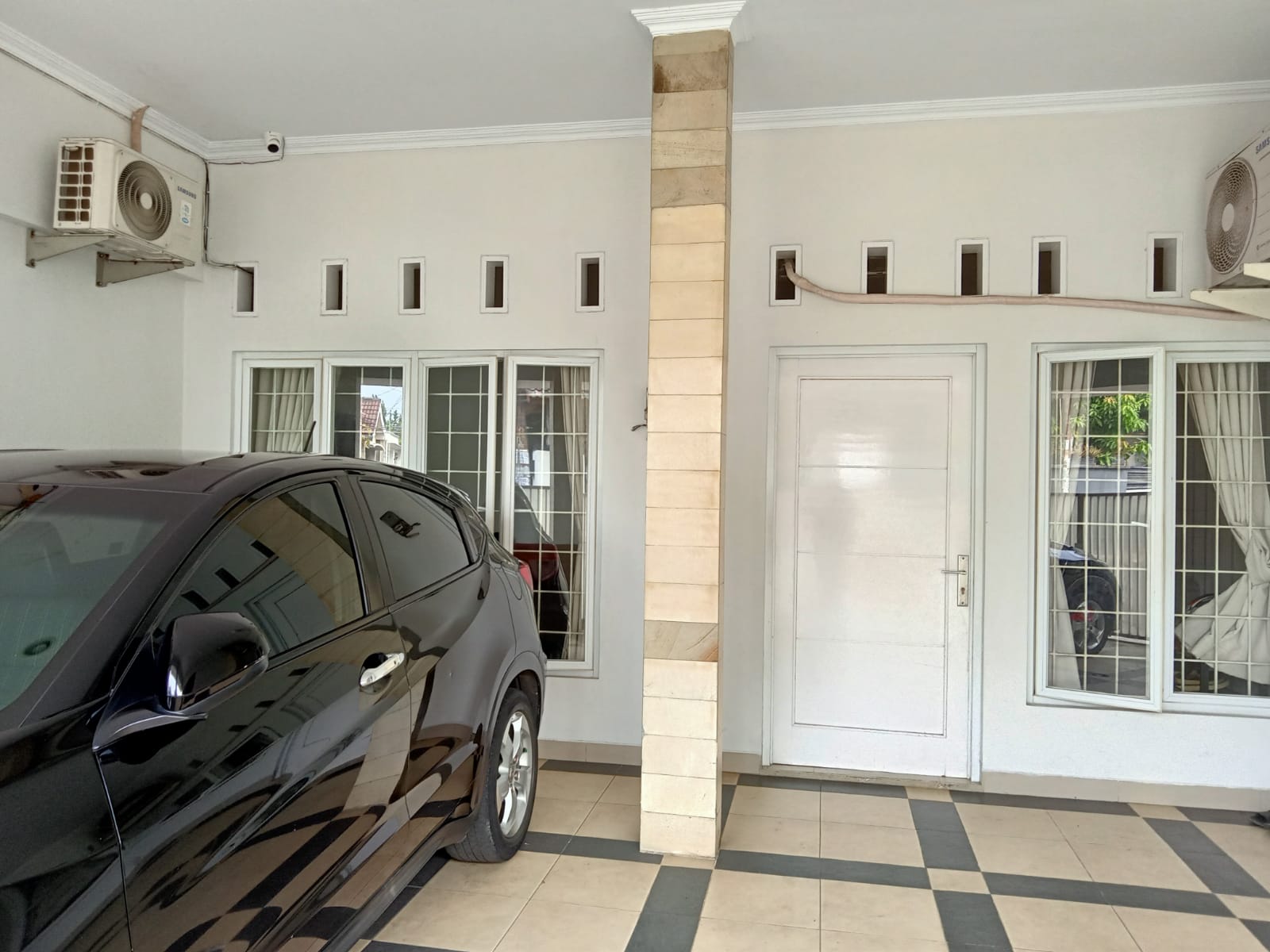 Dijual rumah tusuk sate cantik di Perumahan Permata Pamulang