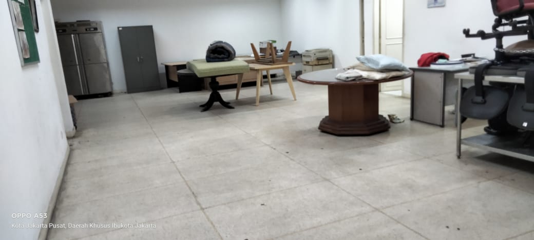 Dijual rumah bentuk kantor/ruko di Tanah Abang