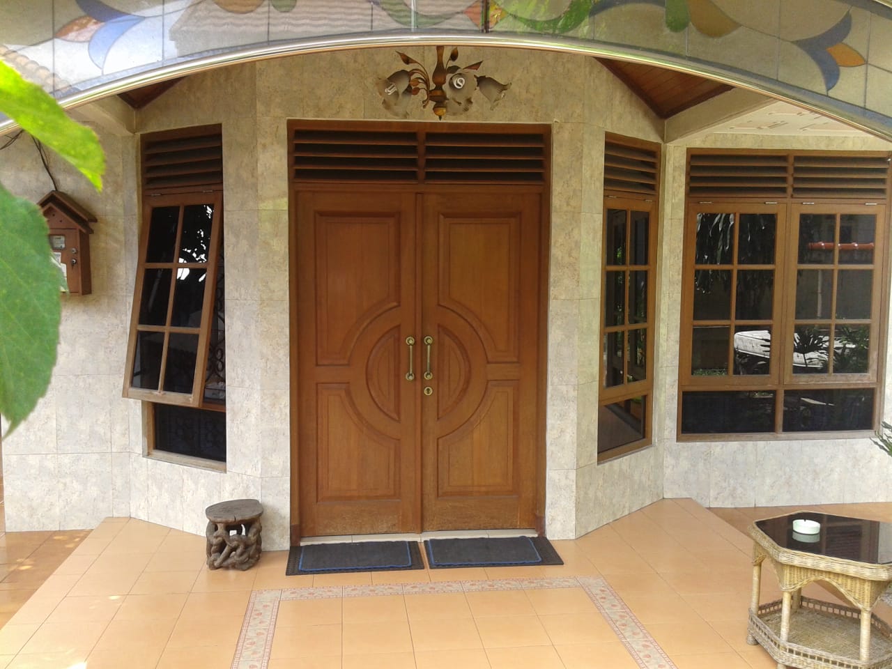 Dijual rumah luas di Utan Kayu Utara, Matraman, Jakarta Timur