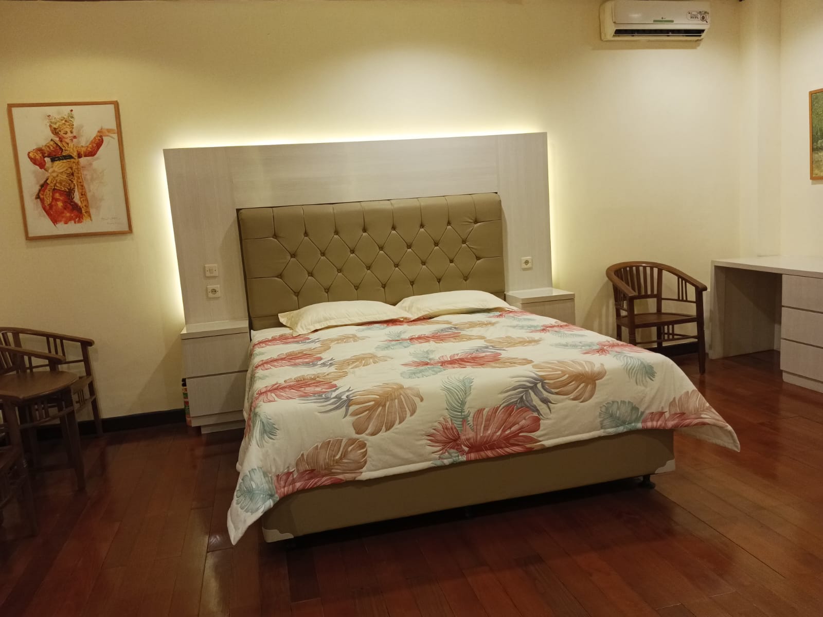 Dijual rumah ethnic Jawa (Baru Renov)  DI Lebak Bulus, Cilandak