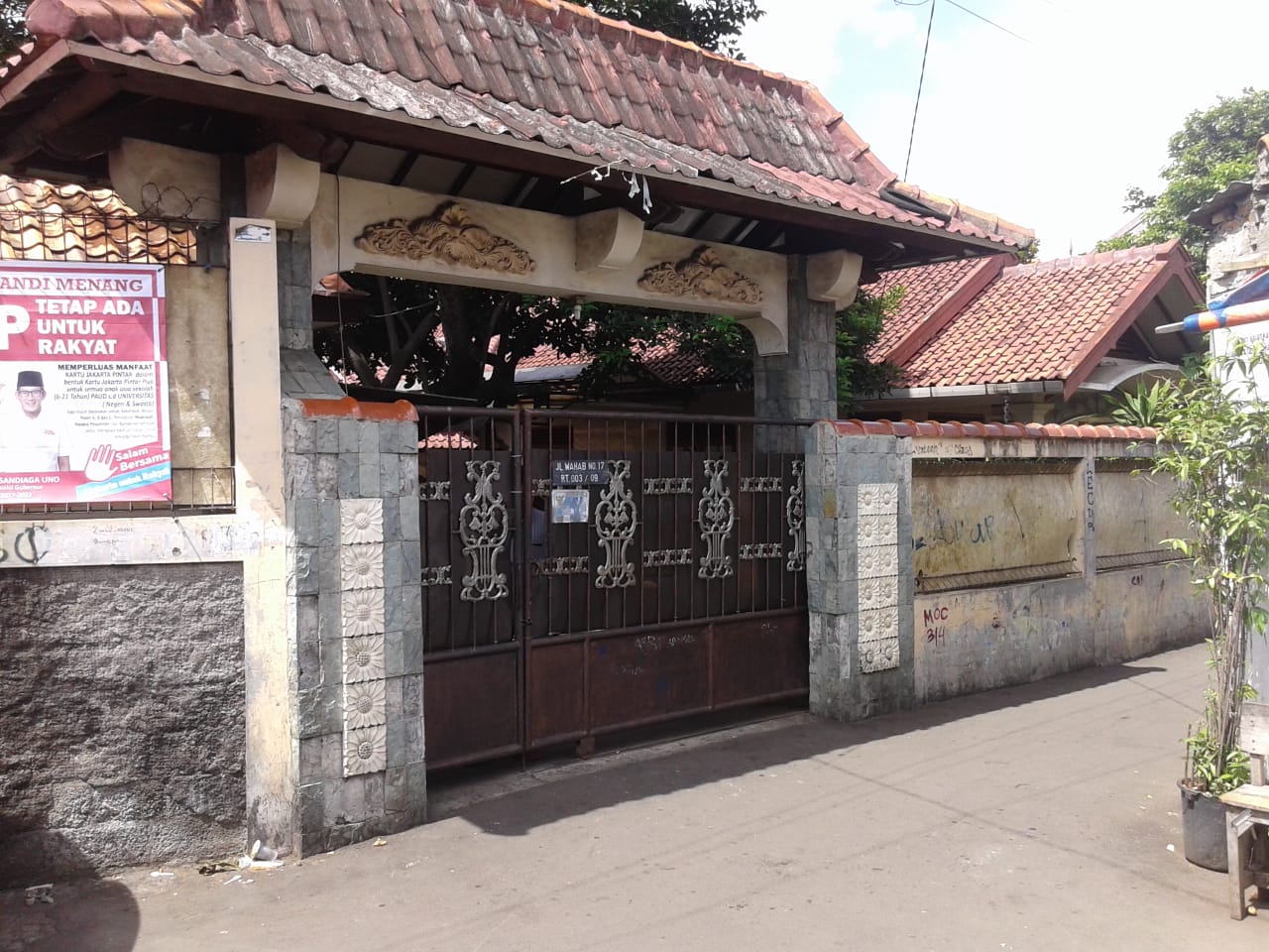 Dijual rumah luas di Utan Kayu Utara, Matraman, Jakarta Timur