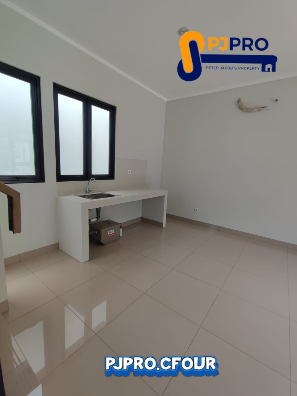 Dijual Rumah Siaphuni di Summarecon Crown Gading Cluster Regia