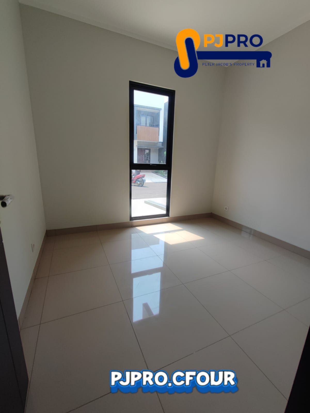 Dijual Rumah Siaphuni di Summarecon Crown Gading Cluster Regia