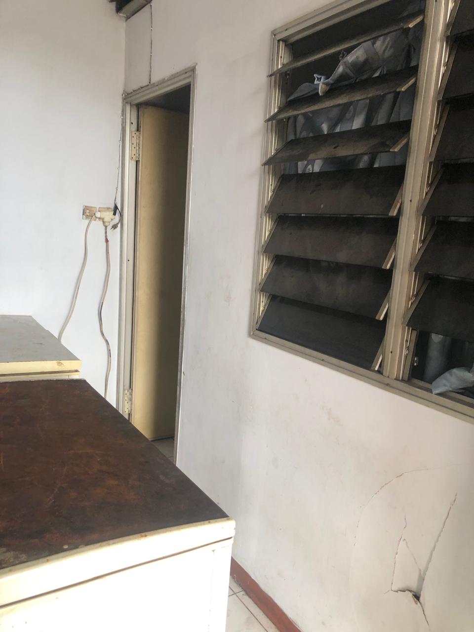 Dijual rumah bentuk ruko di Mangga Besar Jakarta Barat