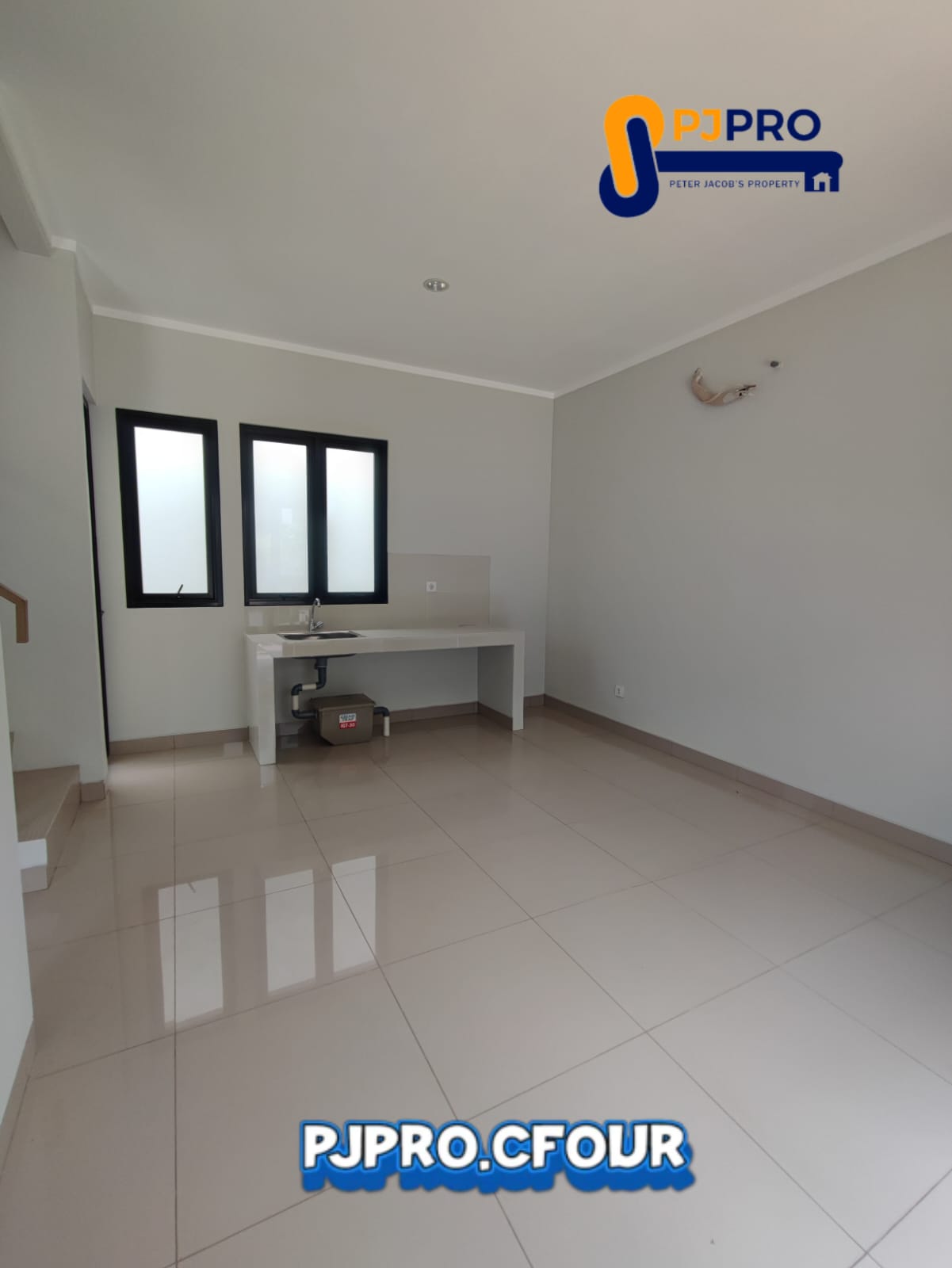 Dijual Rumah Siaphuni di Summarecon Crown Gading Cluster Regia