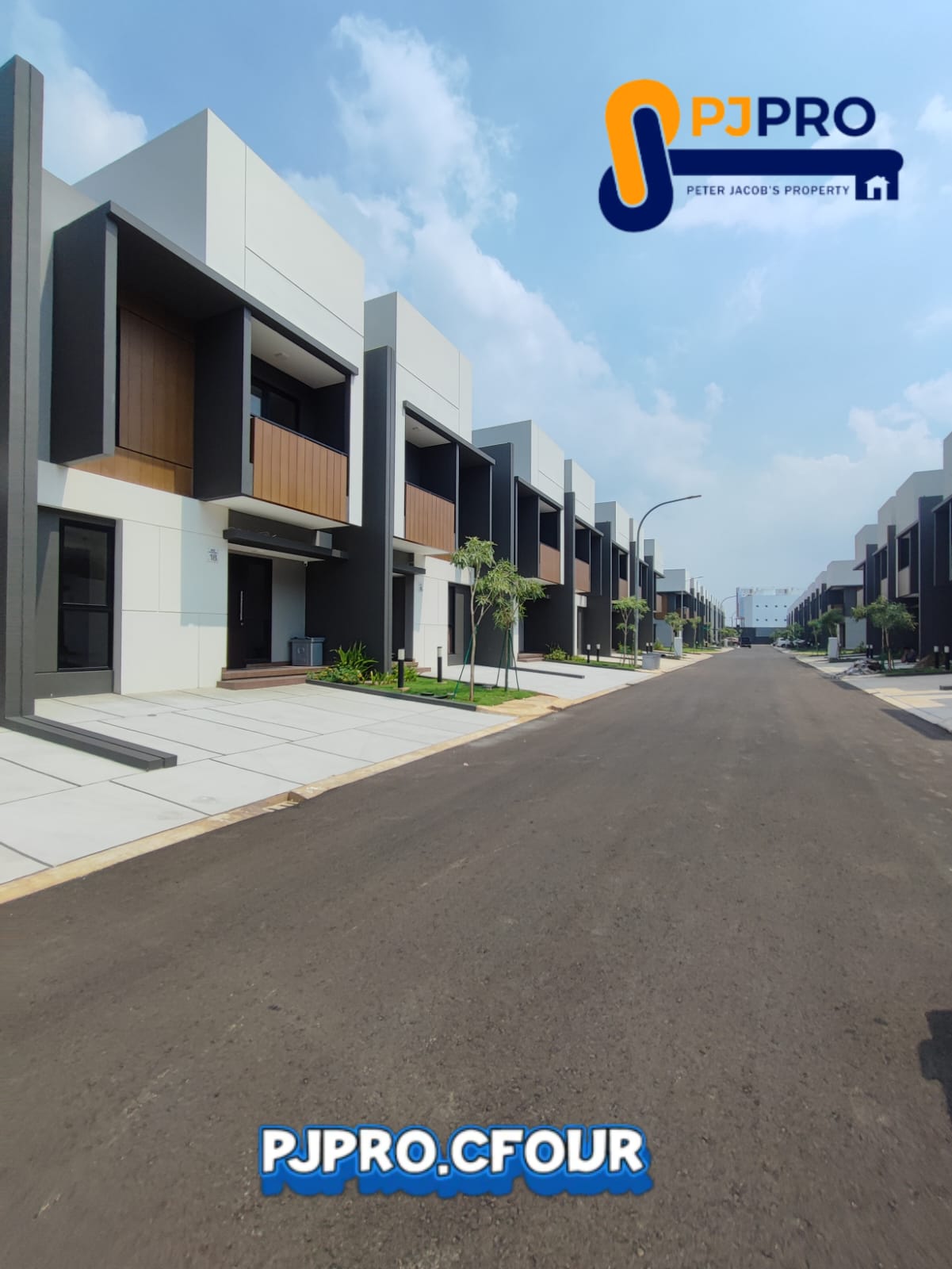 Dijual Rumah Siaphuni di Summarecon Crown Gading Cluster Regia