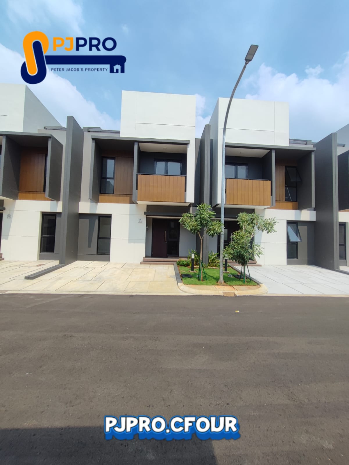 Dijual Rumah Siaphuni di Summarecon Crown Gading Cluster Regia