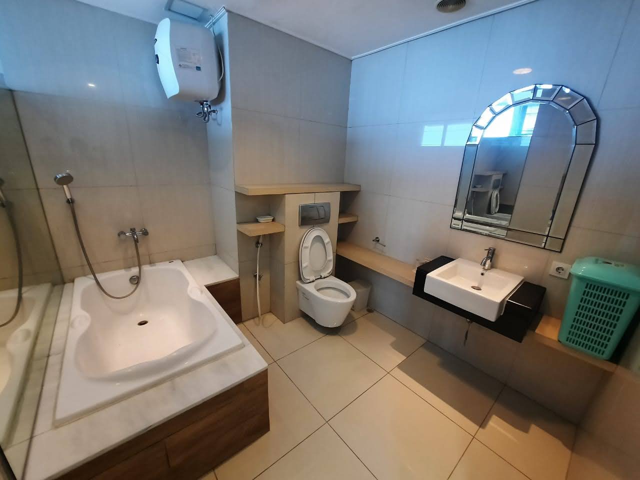 Disewakan Apartemen VUE lT 32 Ciputra World Surabaya European