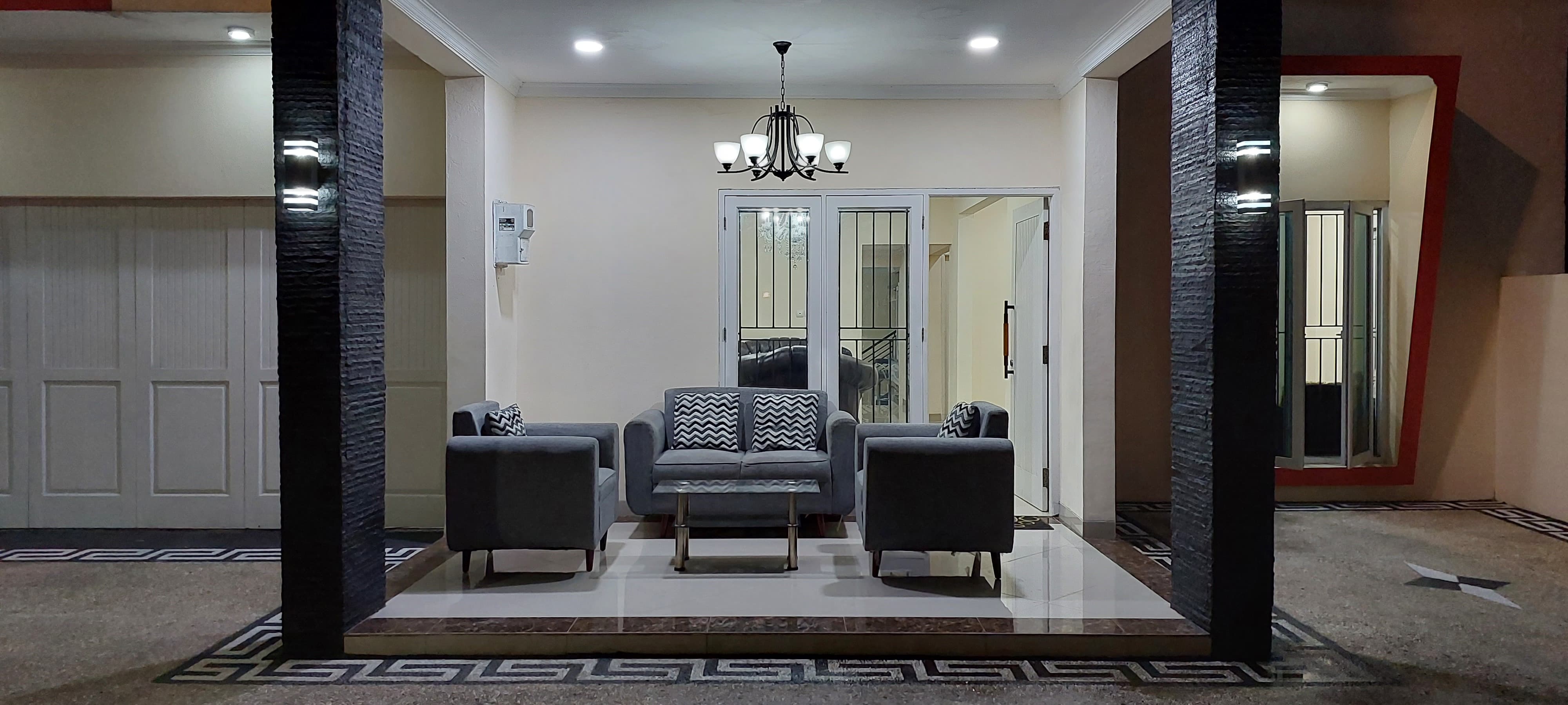 Dijual rumah mewah dengan swimming pool Kebagusan, Pasar Minggu