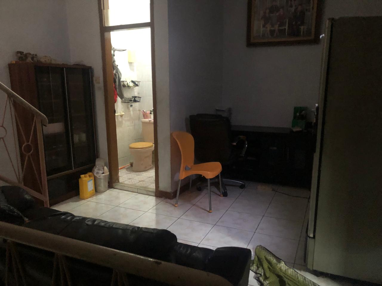Dijual rumah bentuk ruko di Mangga Besar, Jakarta Barat