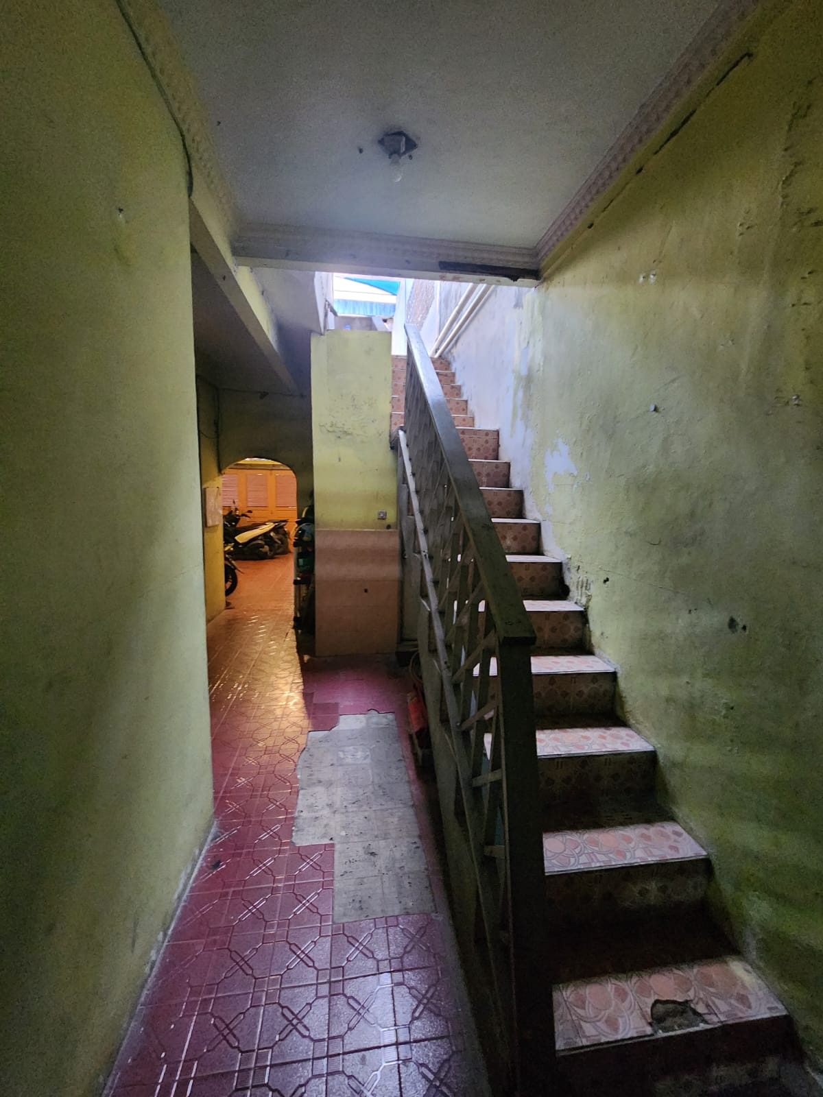 Dijual rumah luas Kembangan Utara, Kembangan, Jakarta Barat