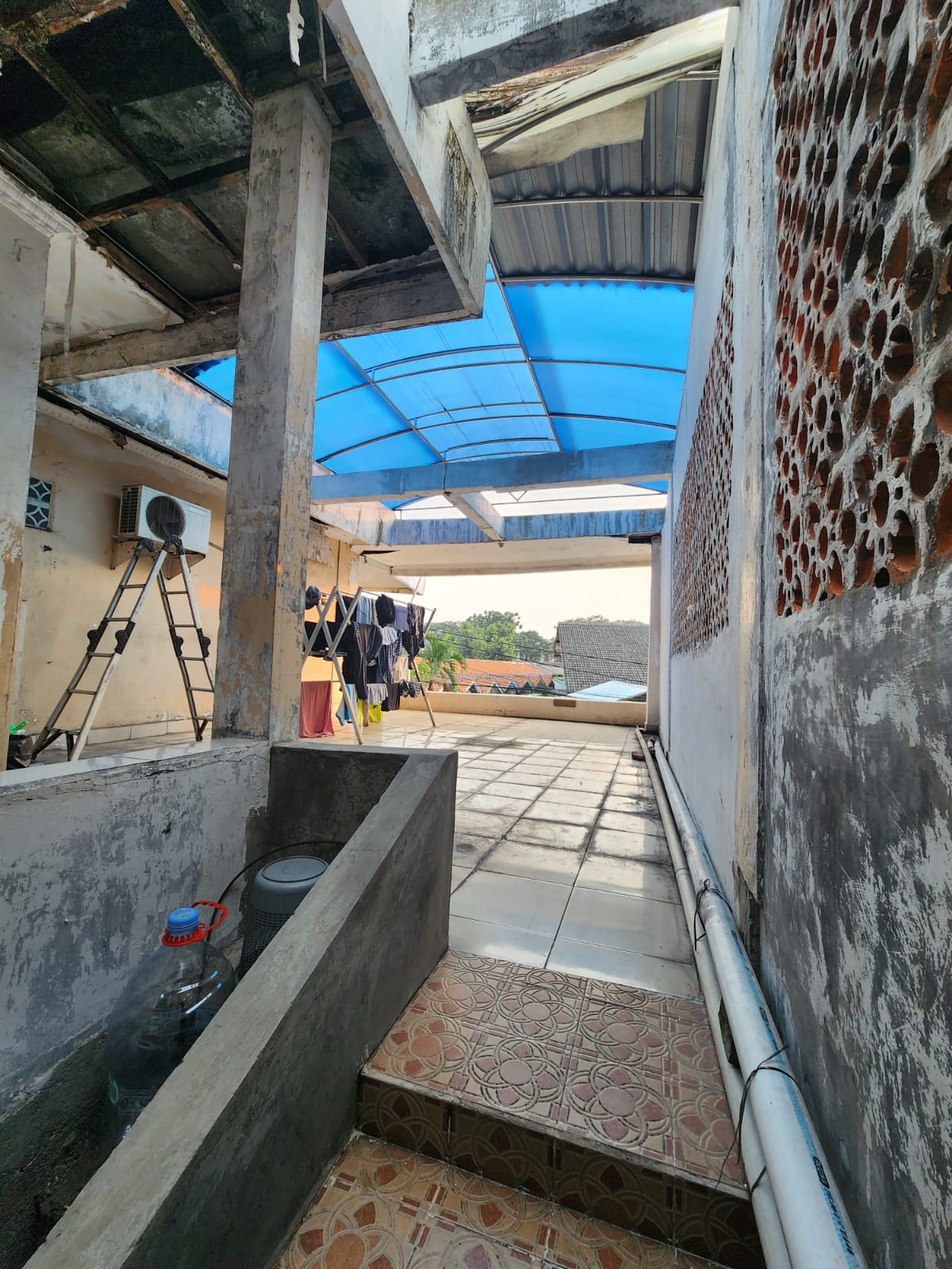 Dijual rumah luas Kembangan Utara, Kembangan, Jakarta Barat