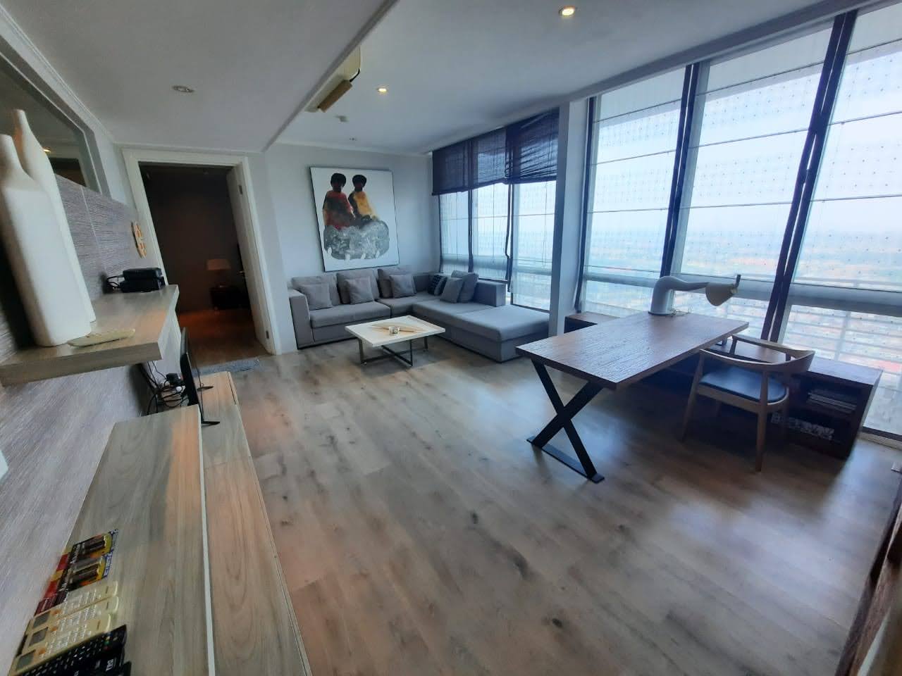 Disewakan Apartemen VUE lT 32 Ciputra World Surabaya European