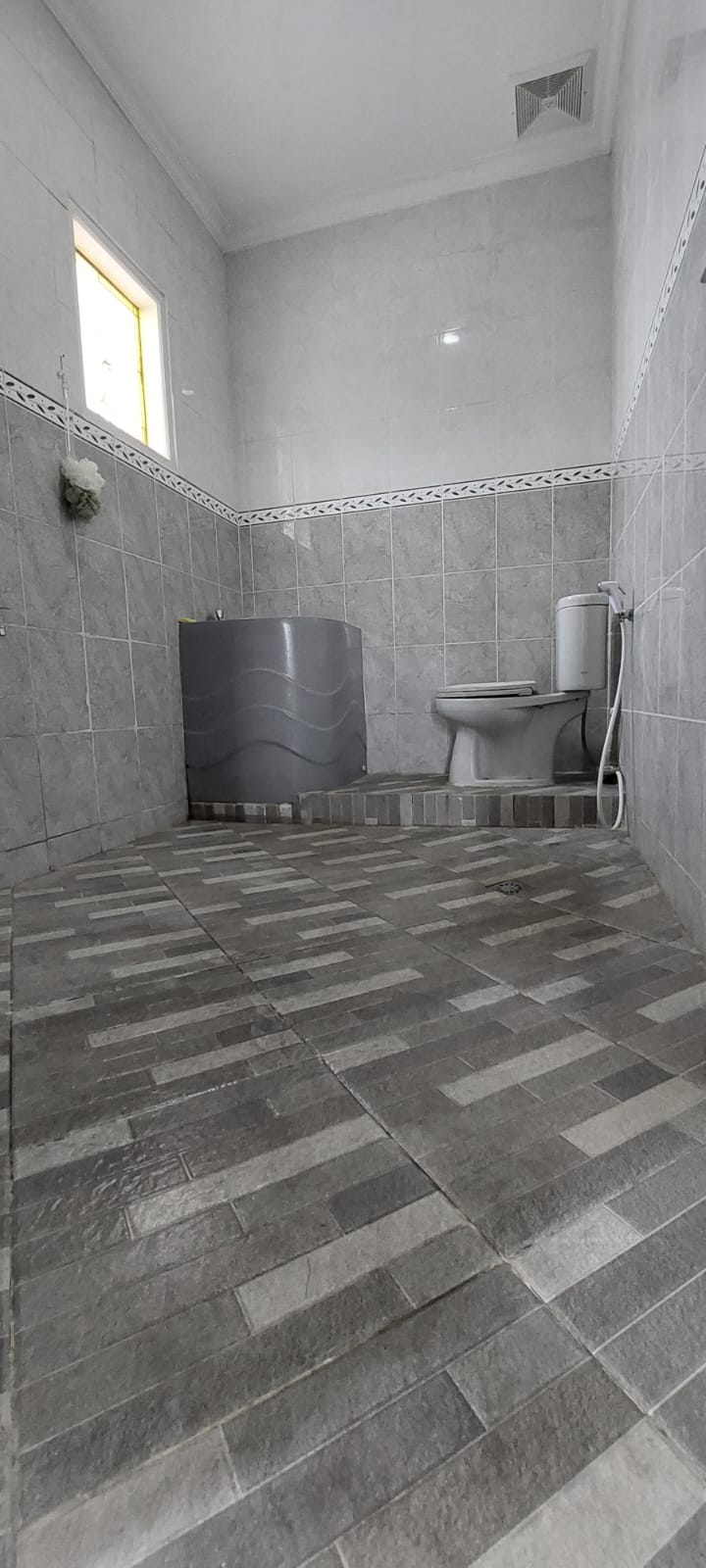 Dijual rumah mewah dengan swimming pool Kebagusan, Pasar Minggu