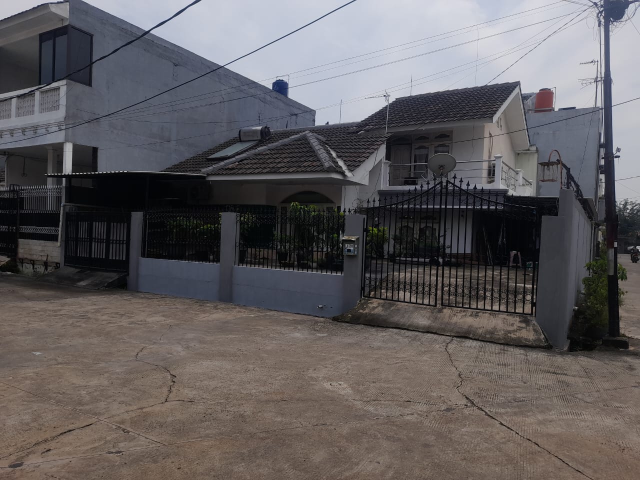 Dijual rumah komplek di Jatimakmur, Pondok Gede, Kota Bekasi