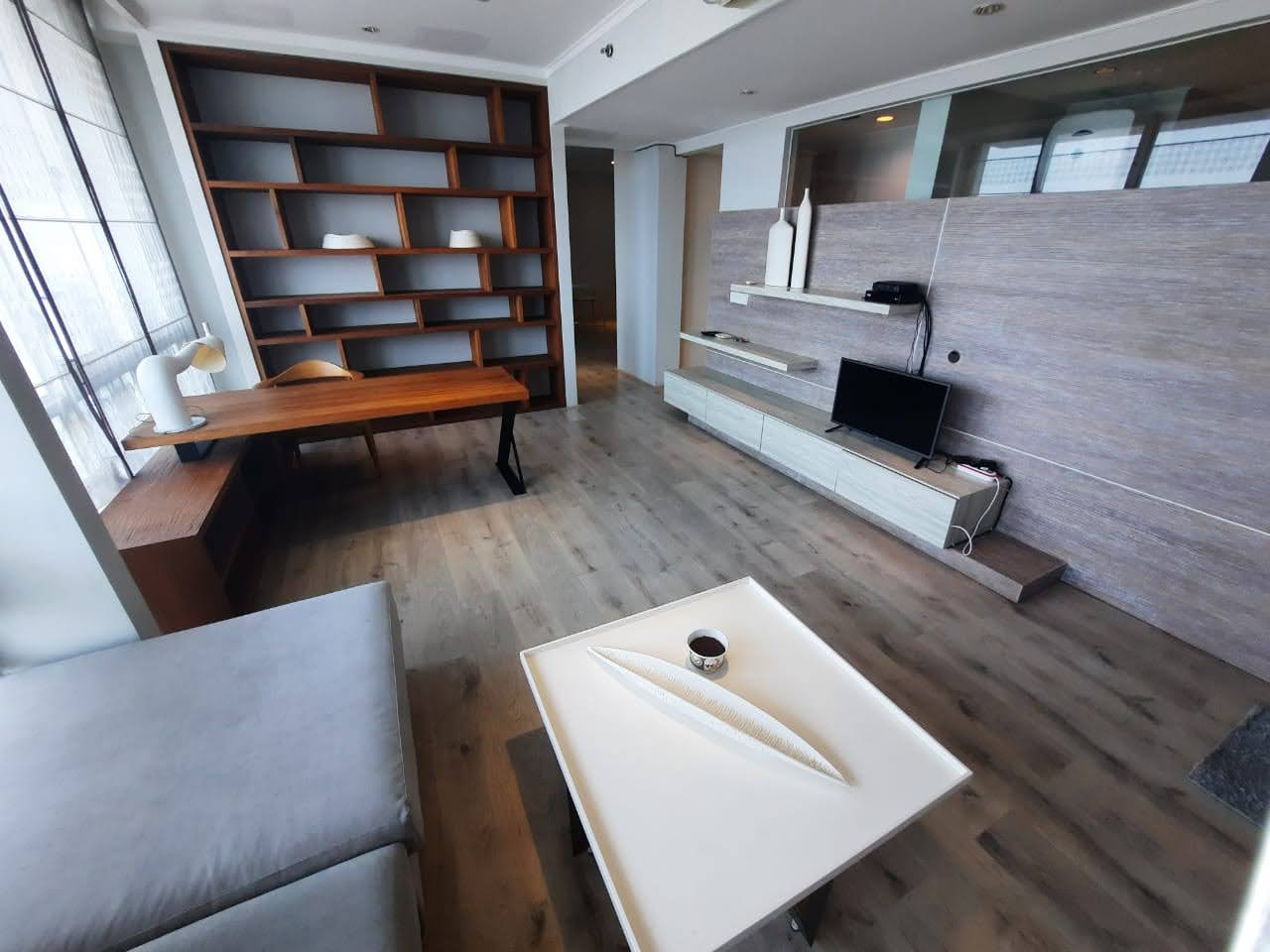 Disewakan Apartemen VUE lT 32 Ciputra World Surabaya European